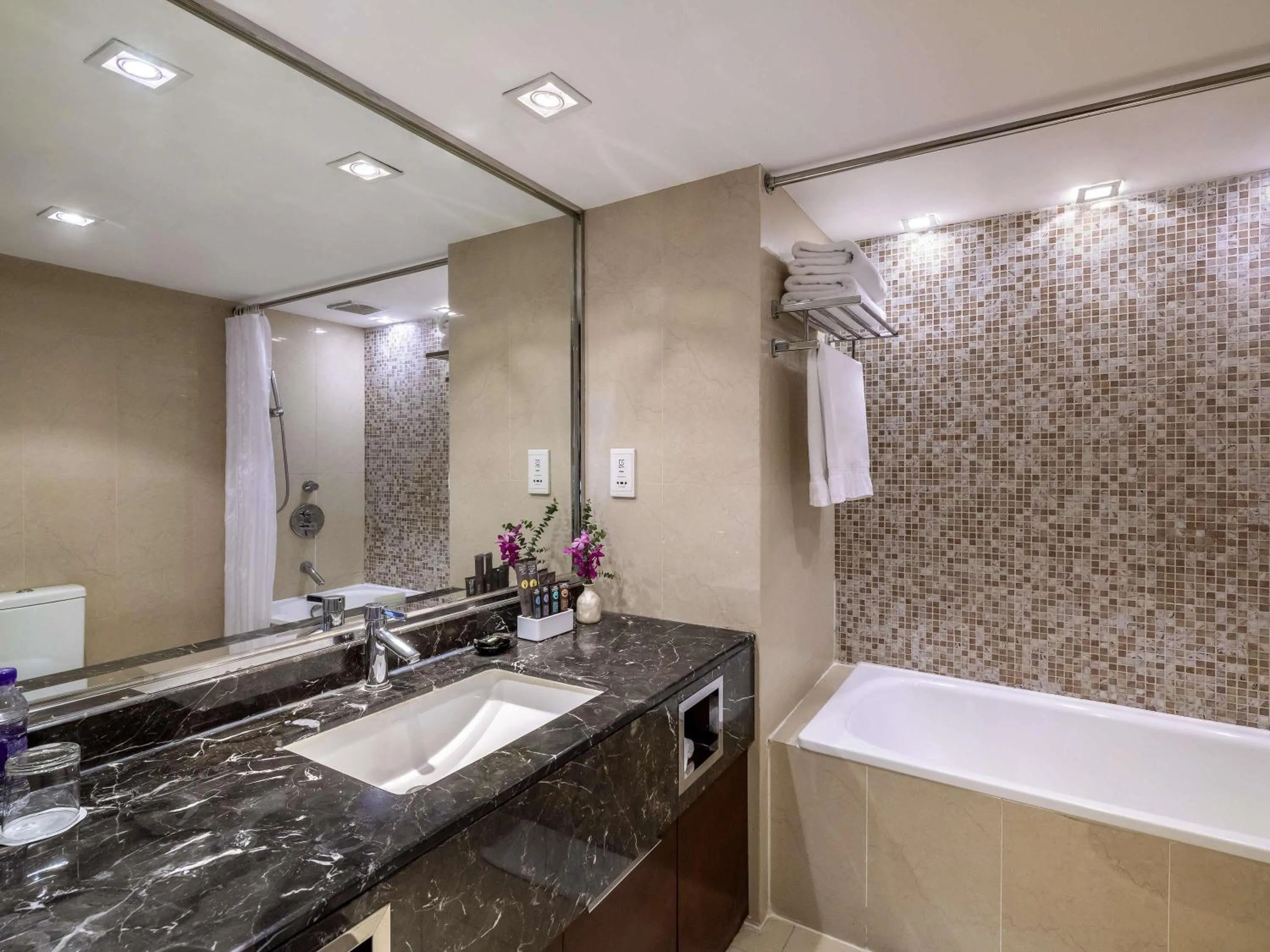 Bedroom in Peace Hotel Beijing