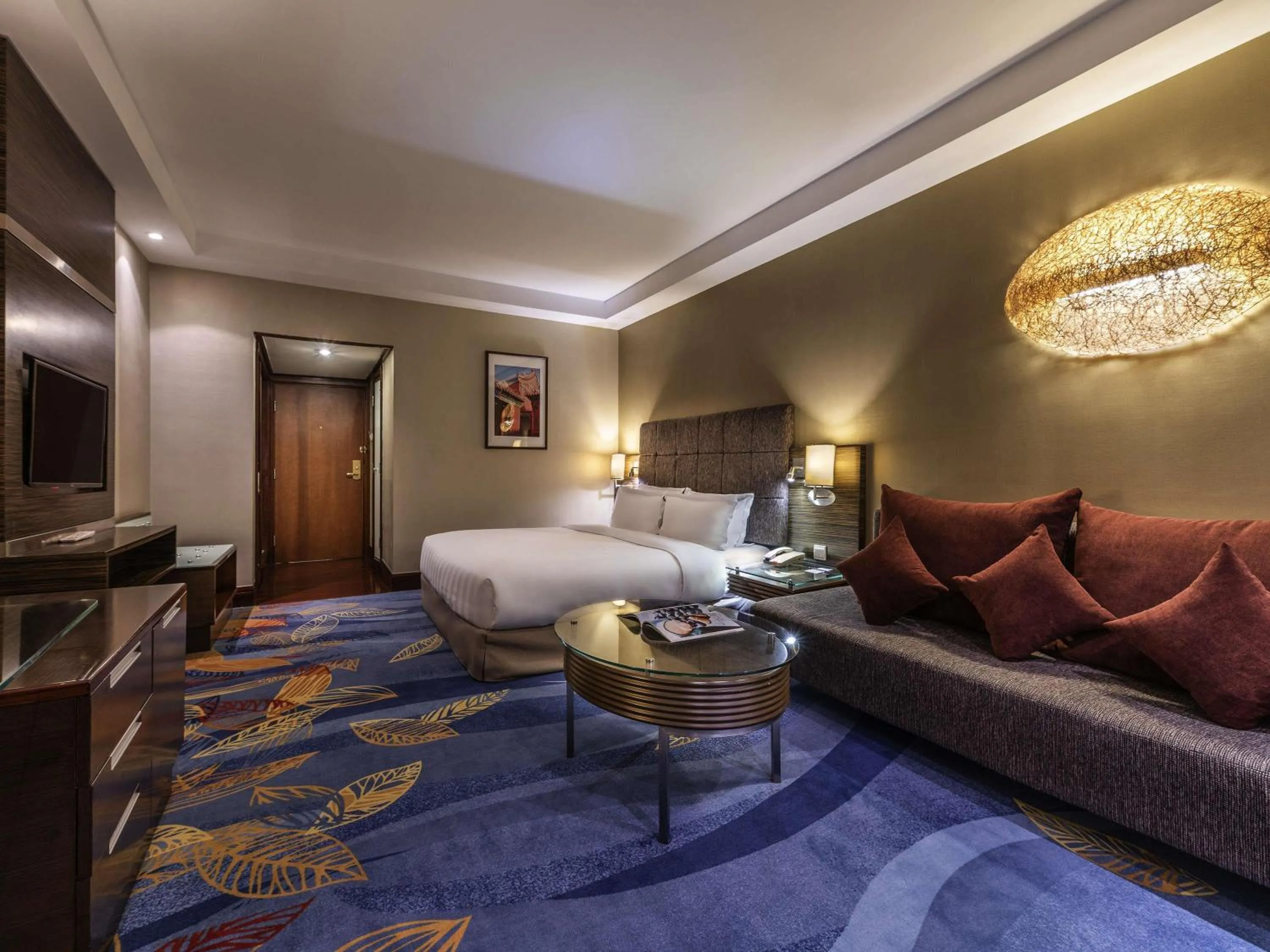 Bedroom in Peace Hotel Beijing