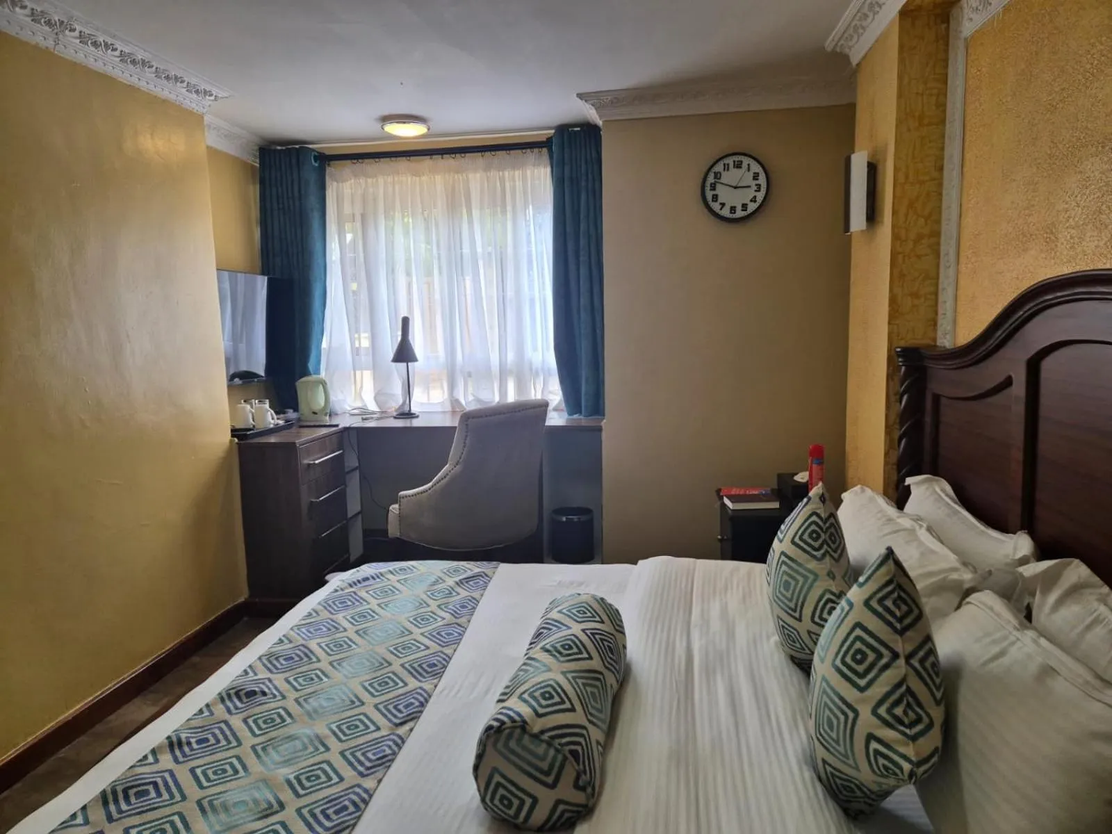 Bed in Asyana Gardens