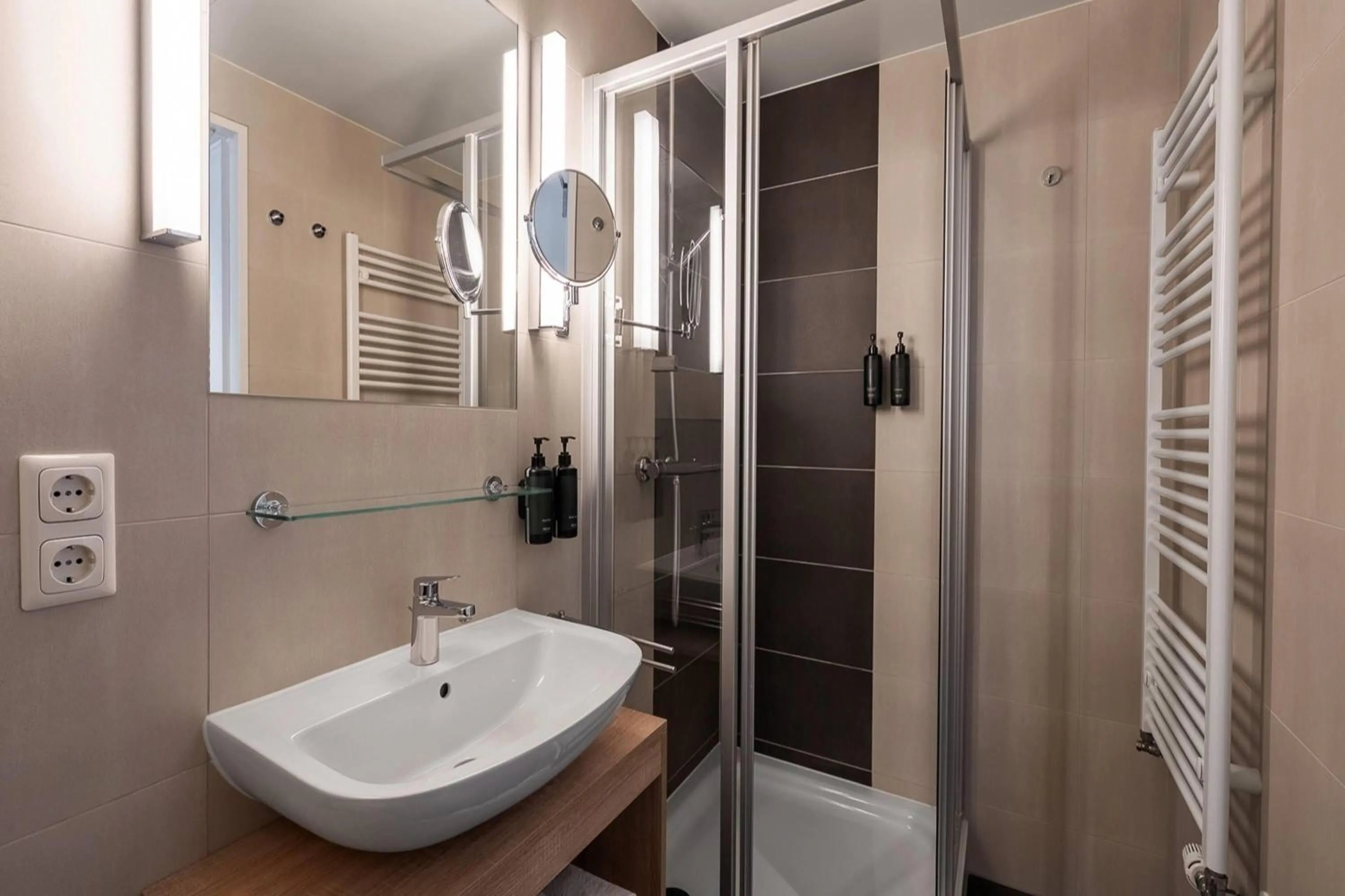 Bathroom in Wyndham Garden Munich Messe