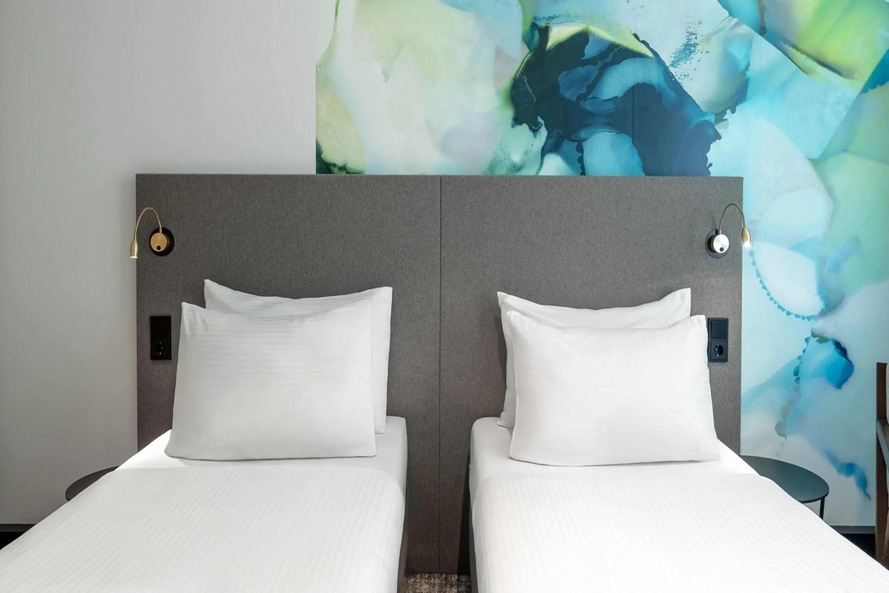 Photo of the whole room, Bed in Wyndham Garden Munich Messe