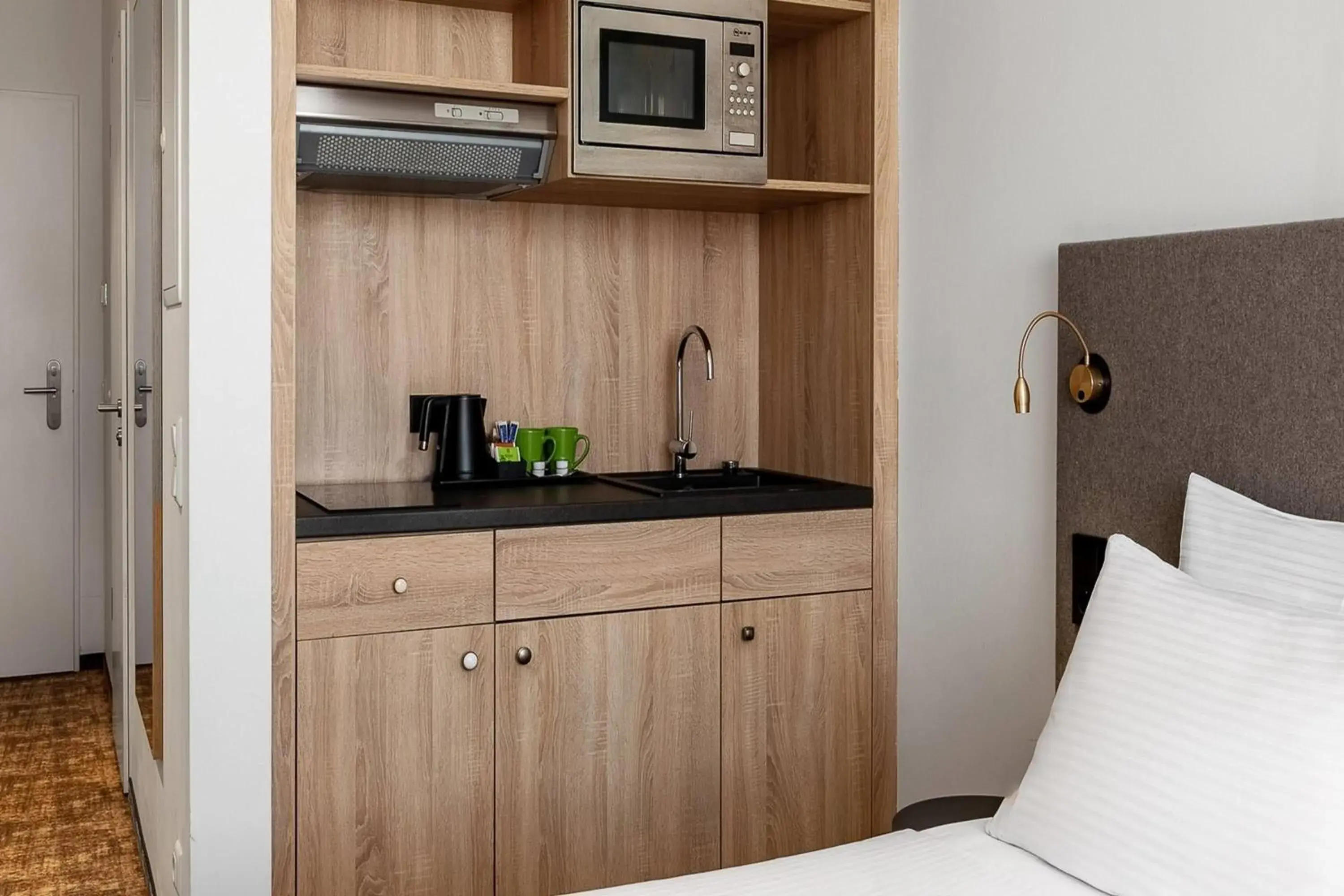 Standard Twin Room with Kitchenette - Non-Smoking in Wyndham Garden Munich Messe Standard Twin Room with Kitchenette - Non-Smoking in Wyndham Garden Munich Messe