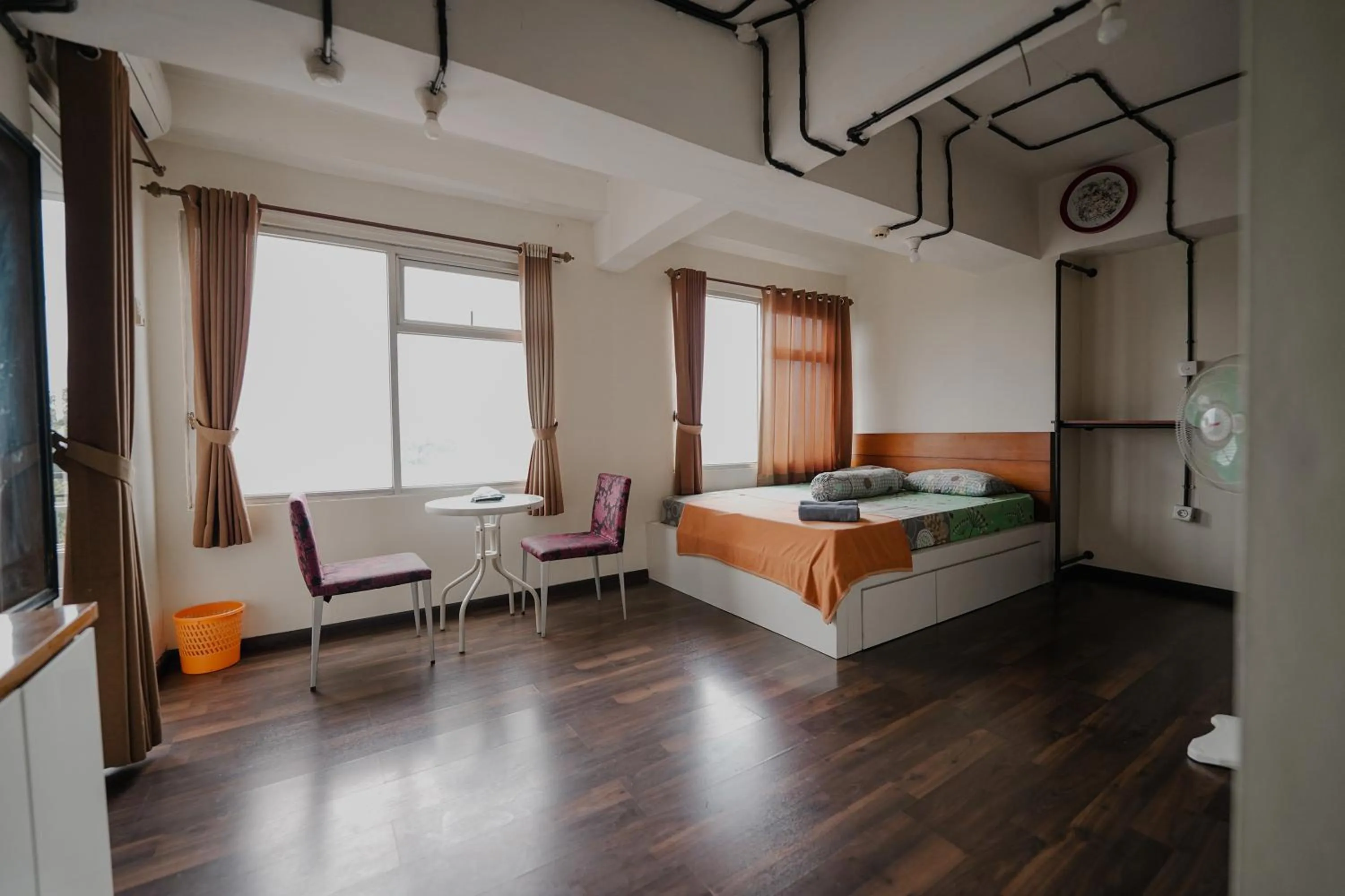 Bed in The Jarrdin by Bethania Pro