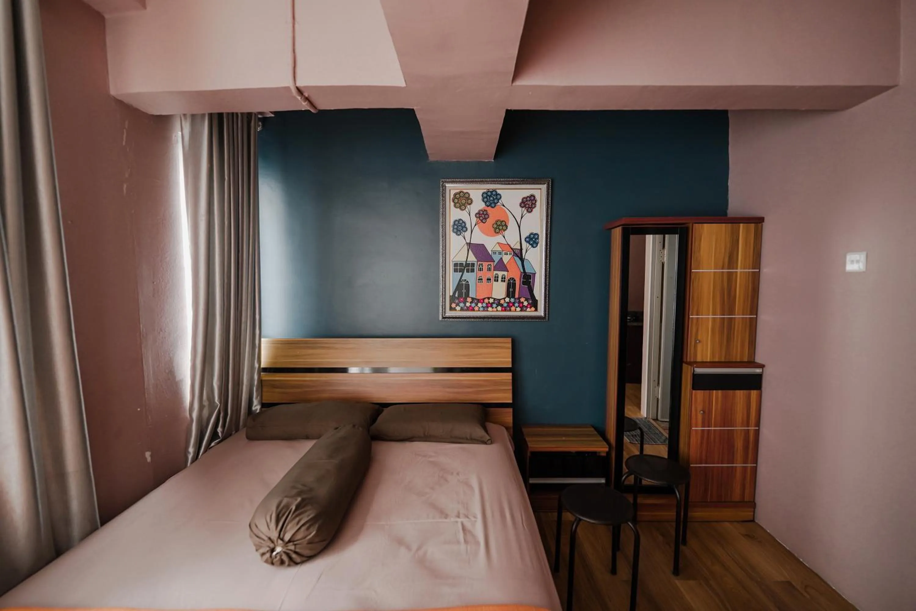 Bed in The Jarrdin by Bethania Pro