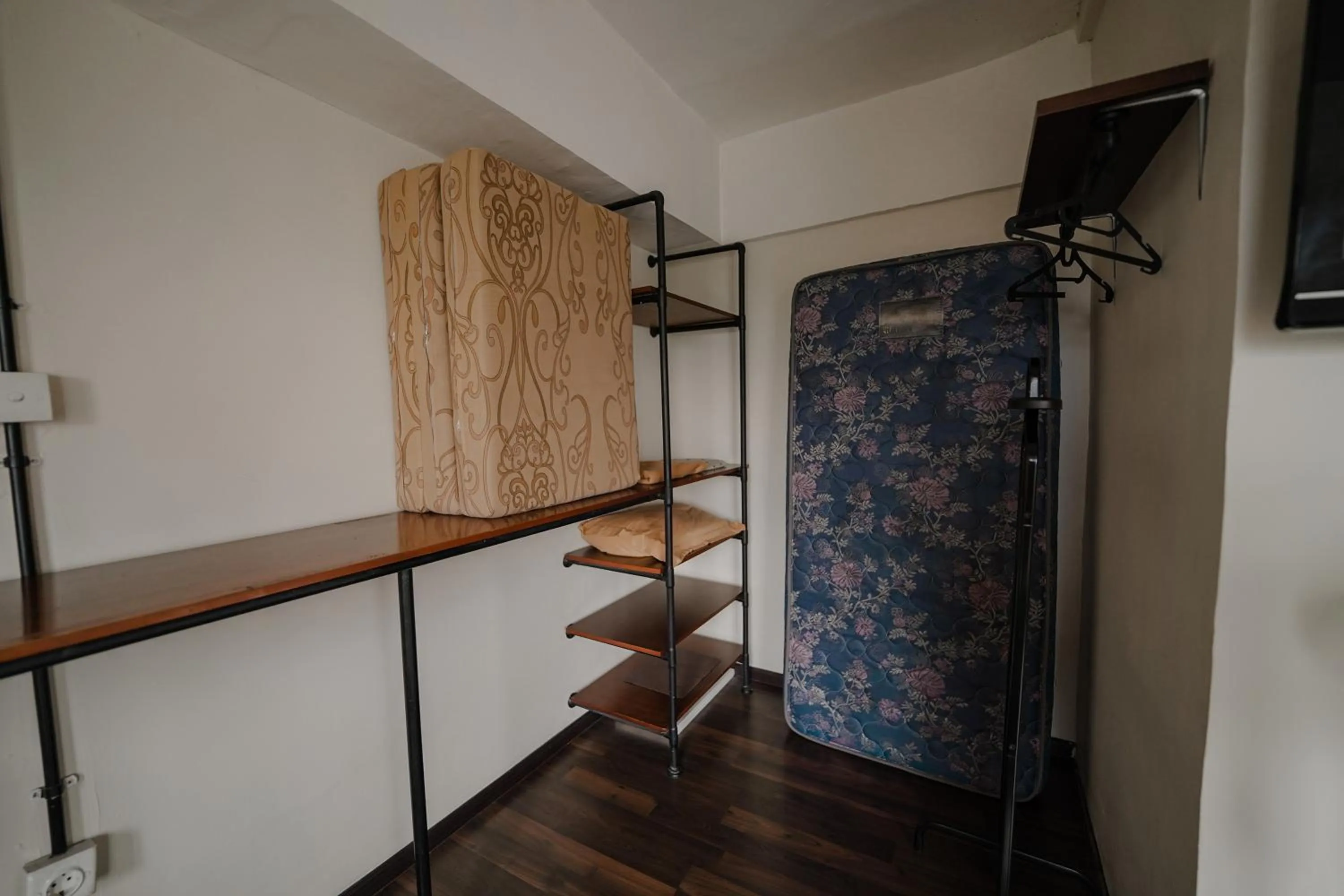 bunk bed in The Jarrdin by Bethania Pro