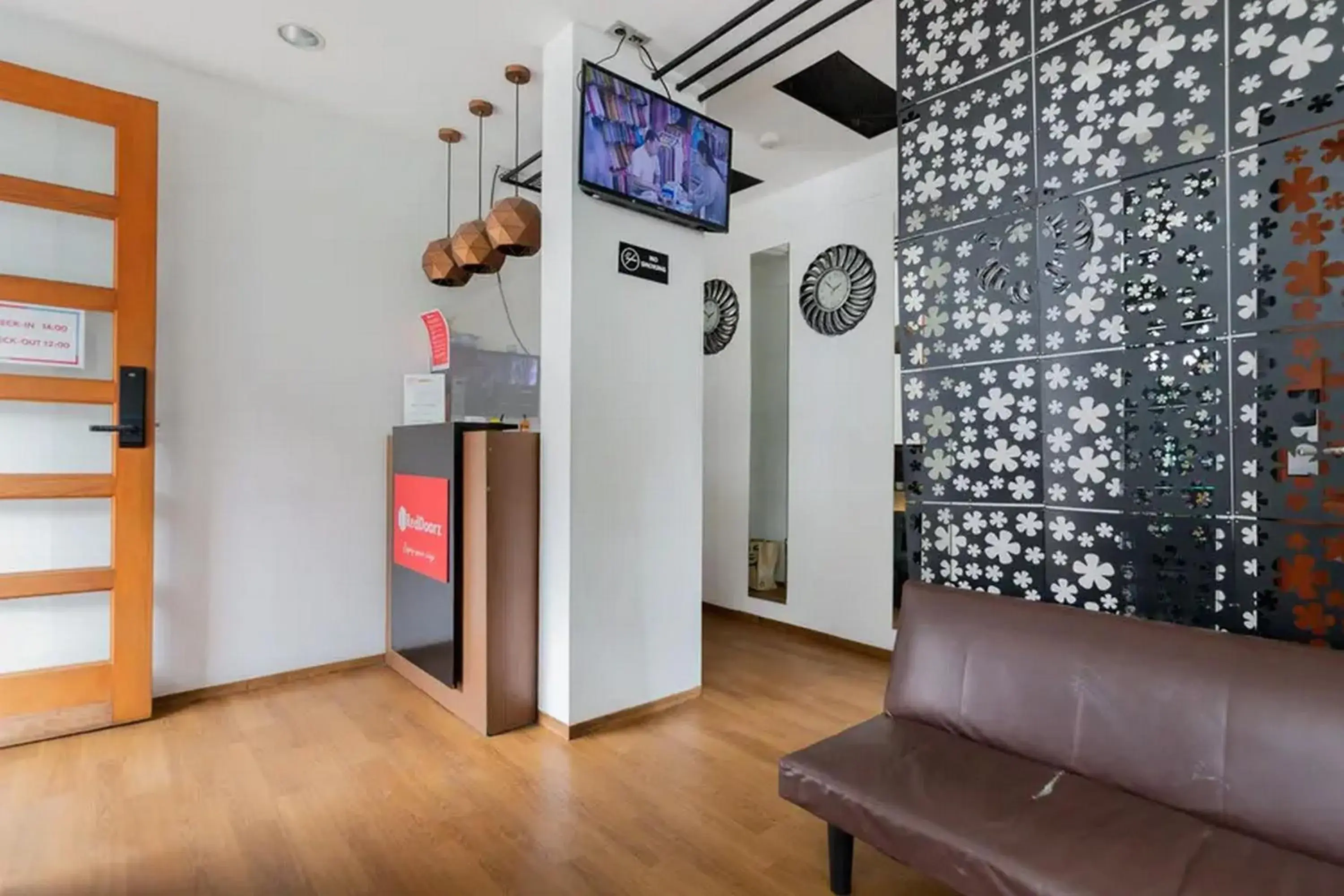 Property building in RedDoorz Plus near ICE BSD 2 Property building in RedDoorz Plus near ICE BSD 2