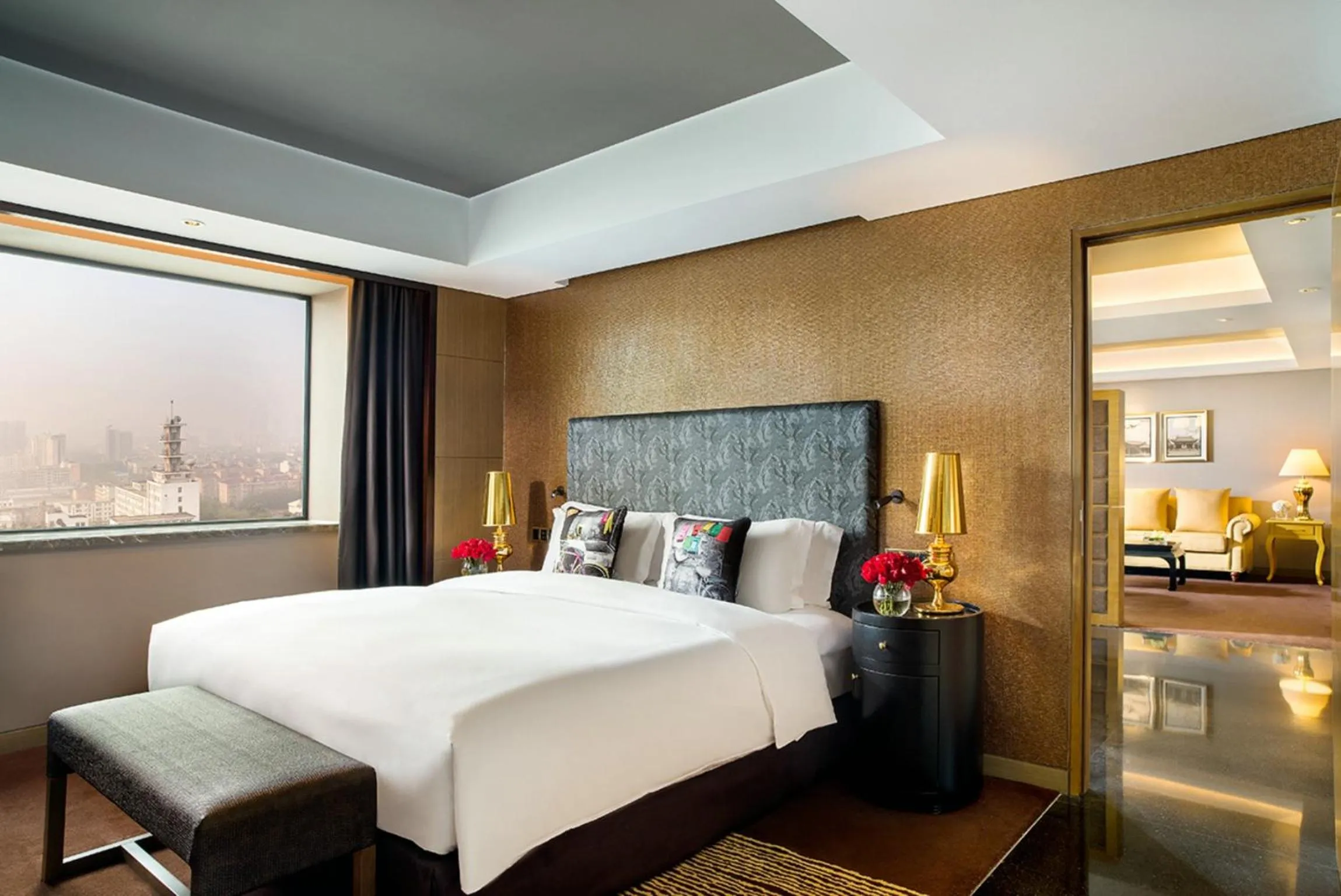 Photo of the whole room, Bed in Sofitel Zhengzhou International