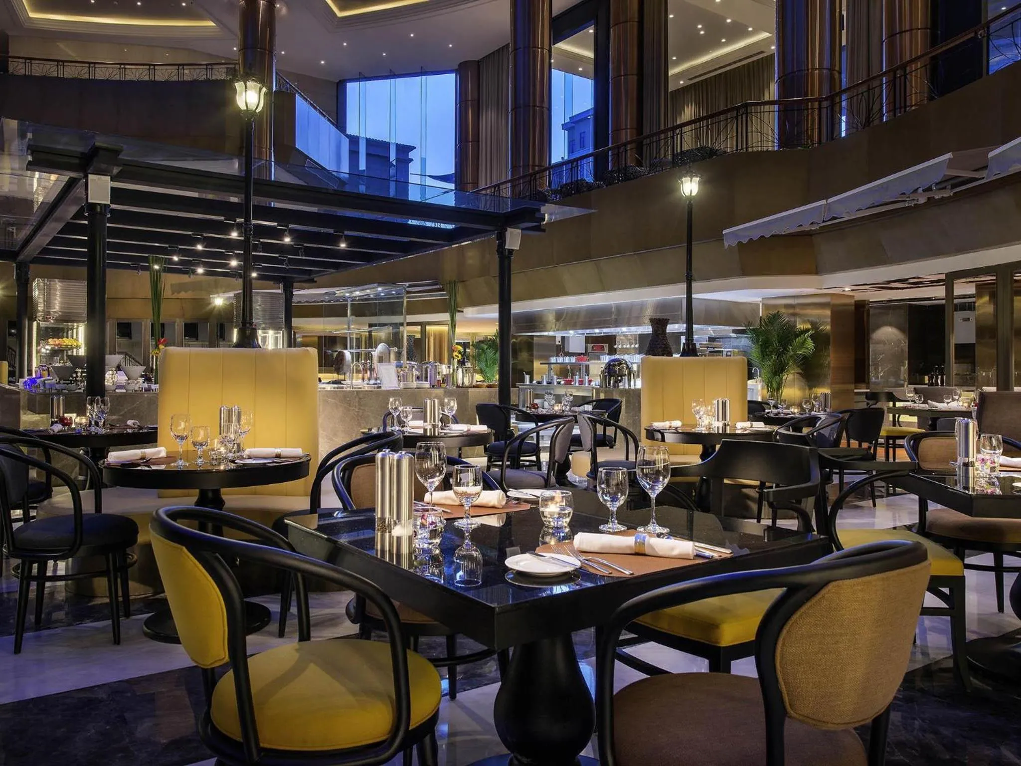 Restaurant/places to eat in Sofitel Zhengzhou International