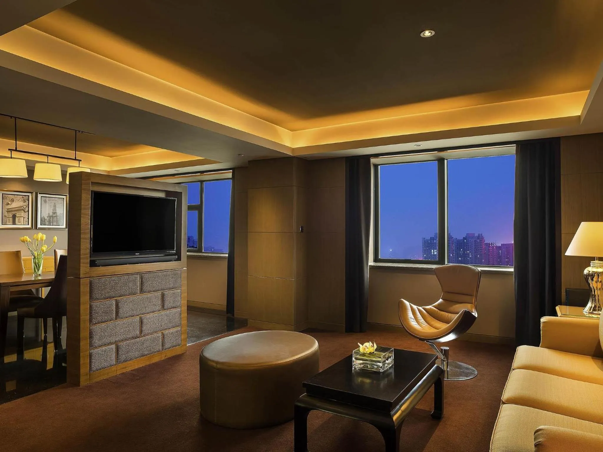 Bedroom in Sofitel Zhengzhou International