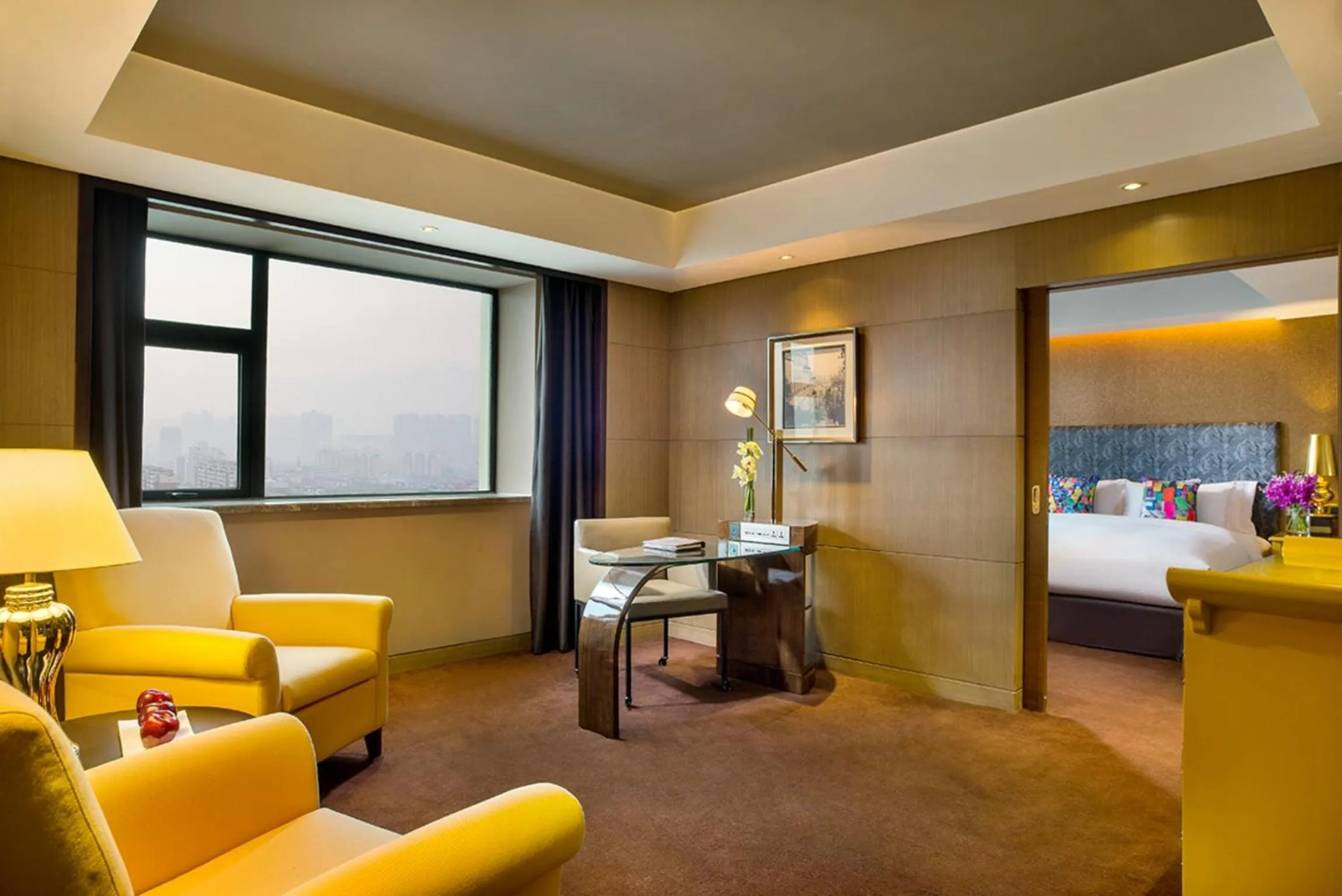 Photo of the whole room, Bed in Sofitel Zhengzhou International