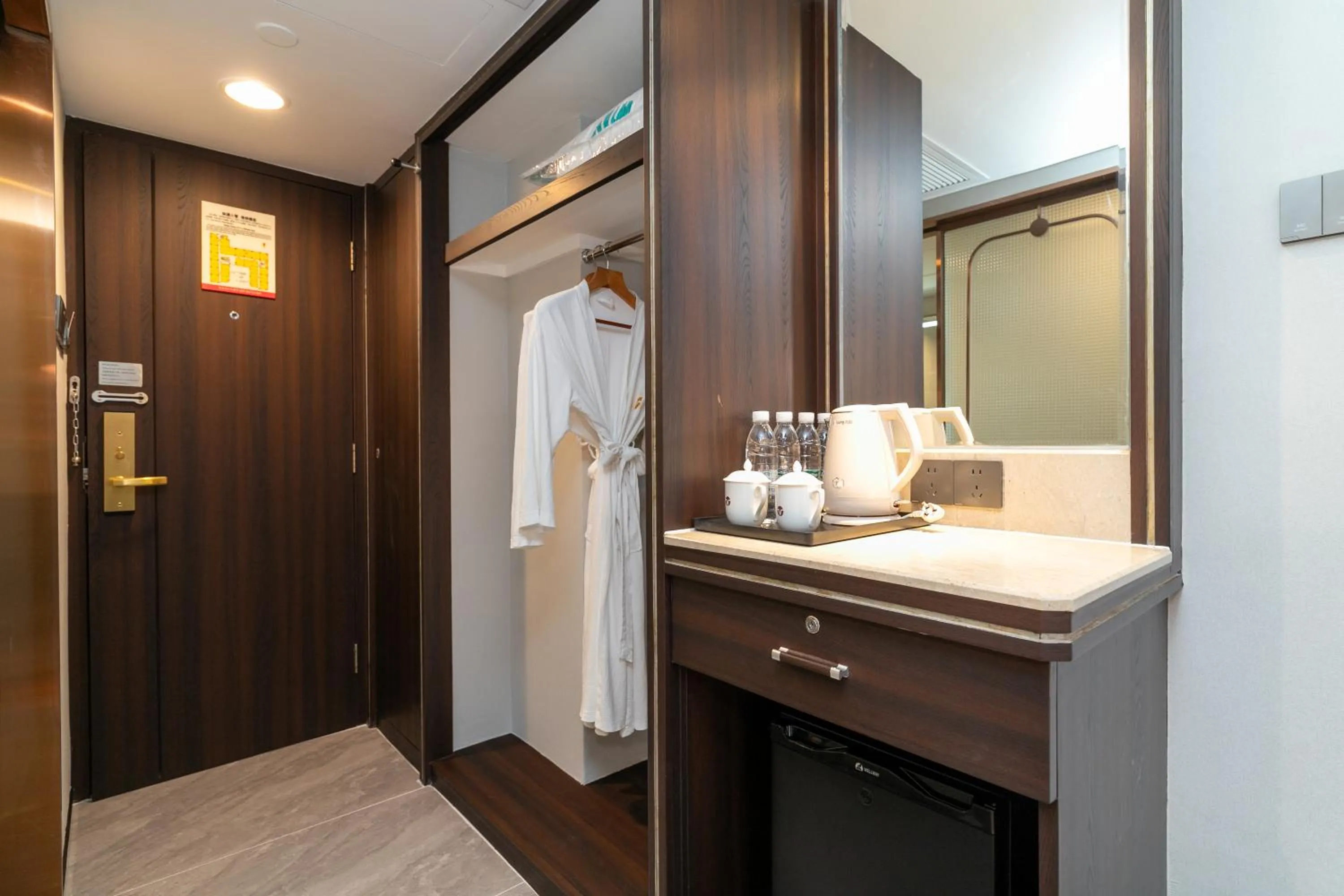 wardrobe in Guangdong Victory Hotel