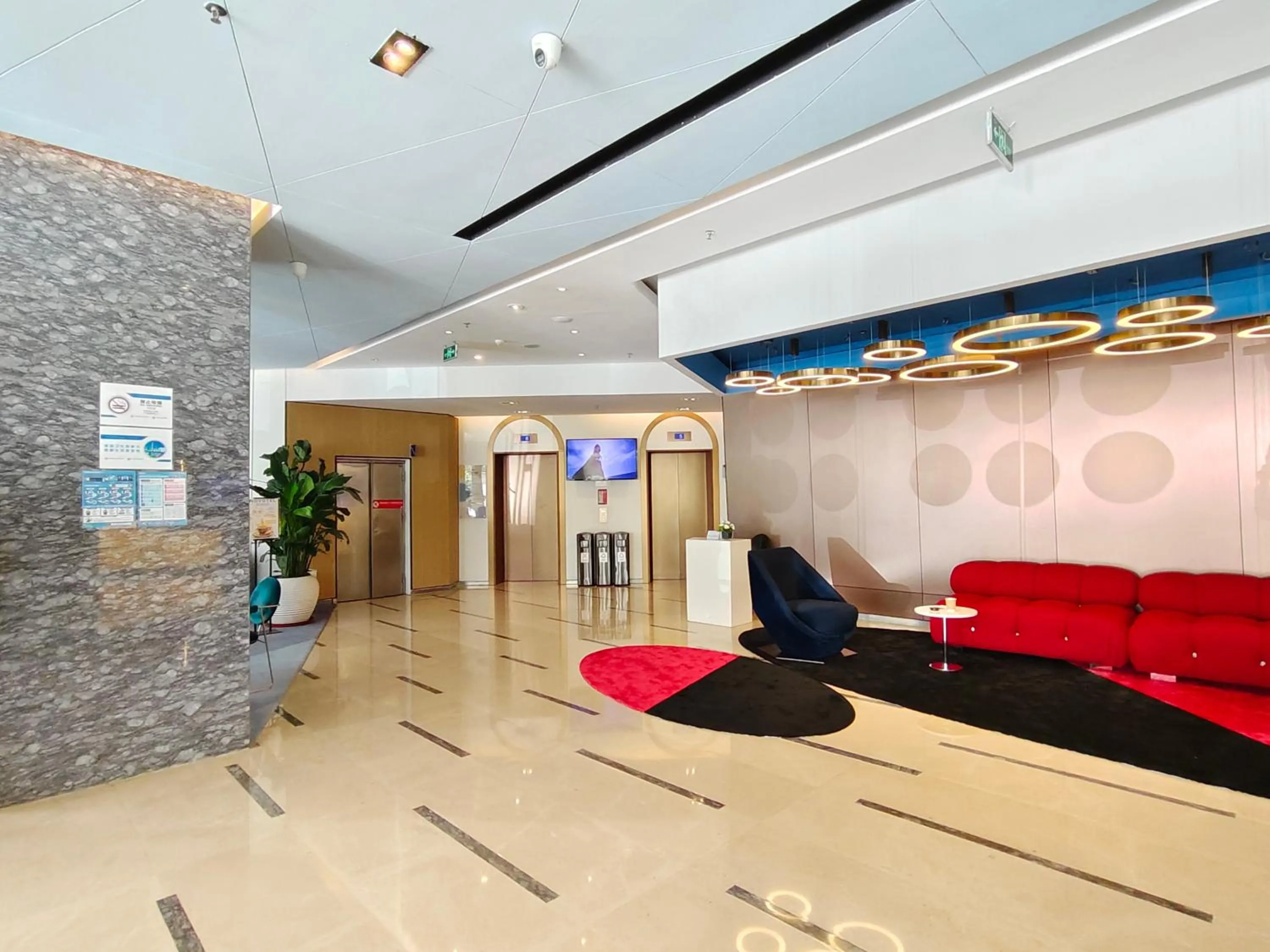 Lobby or reception in Shenzhen Novotel Watergate