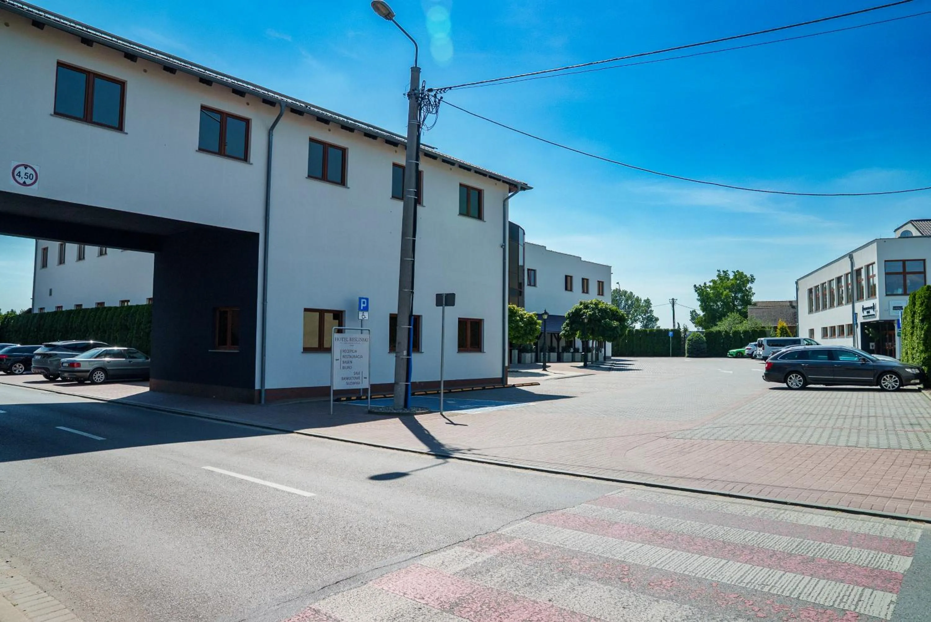 Property building in Hotel Reśliński