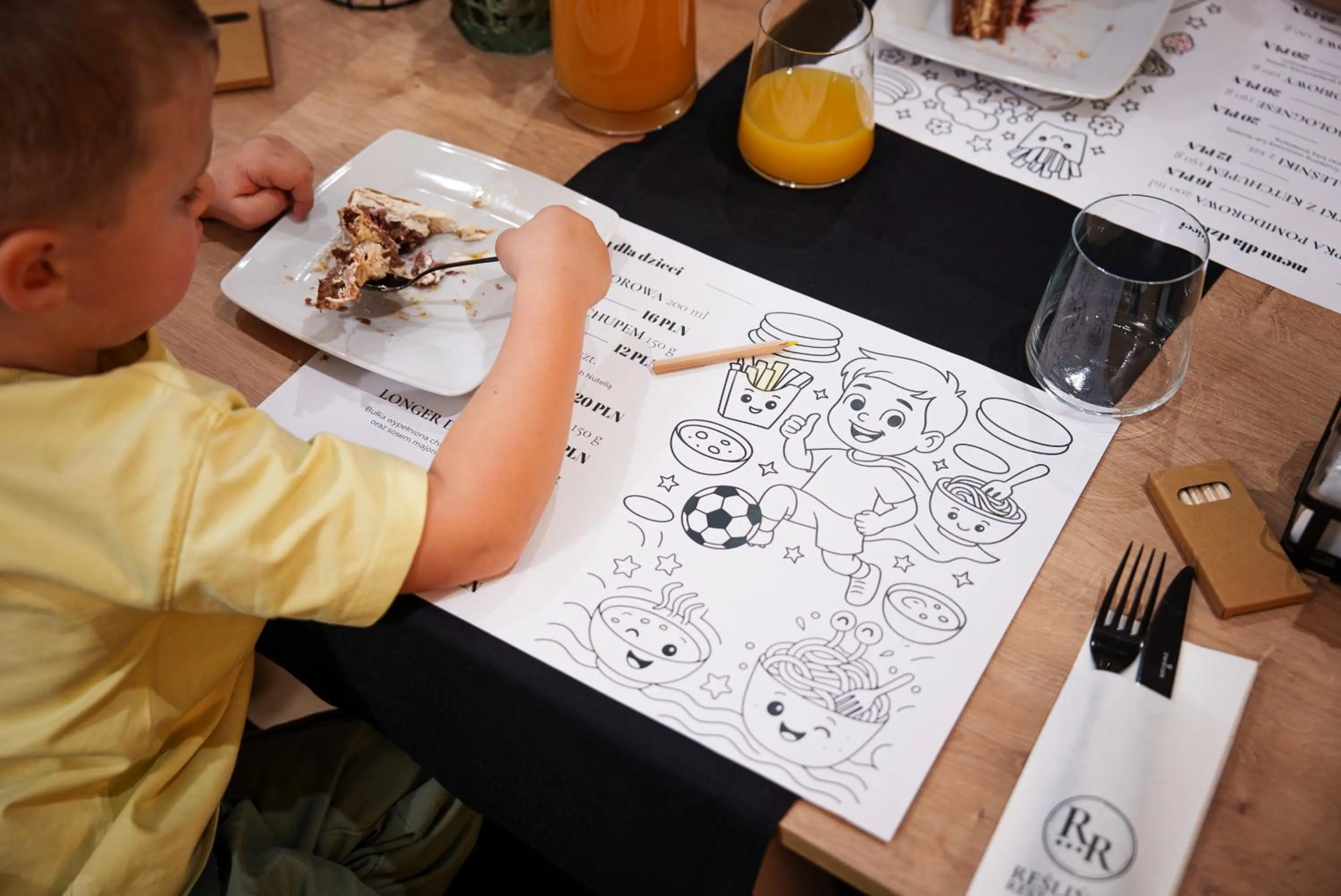 Restaurant/places to eat in Hotel Reśliński