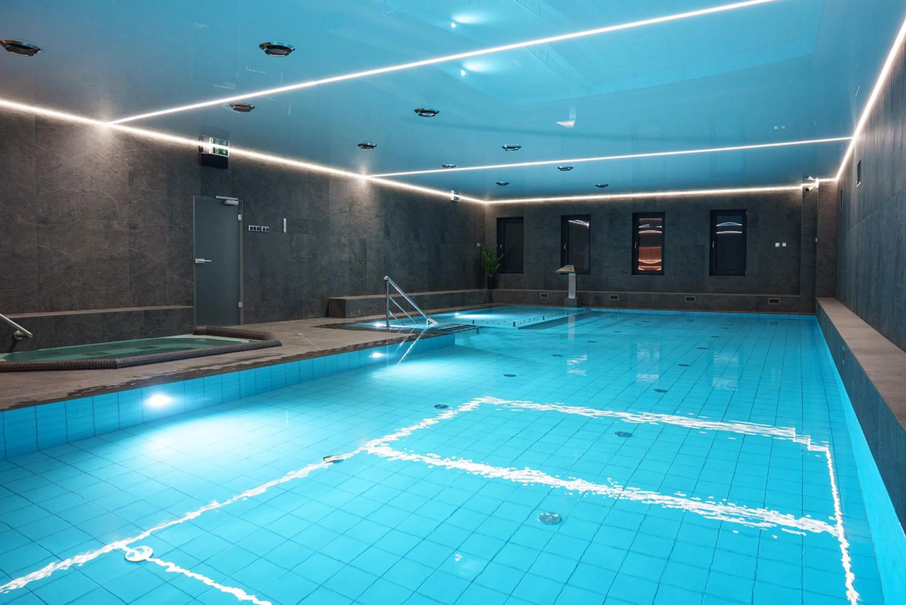 Swimming pool in Hotel Reśliński