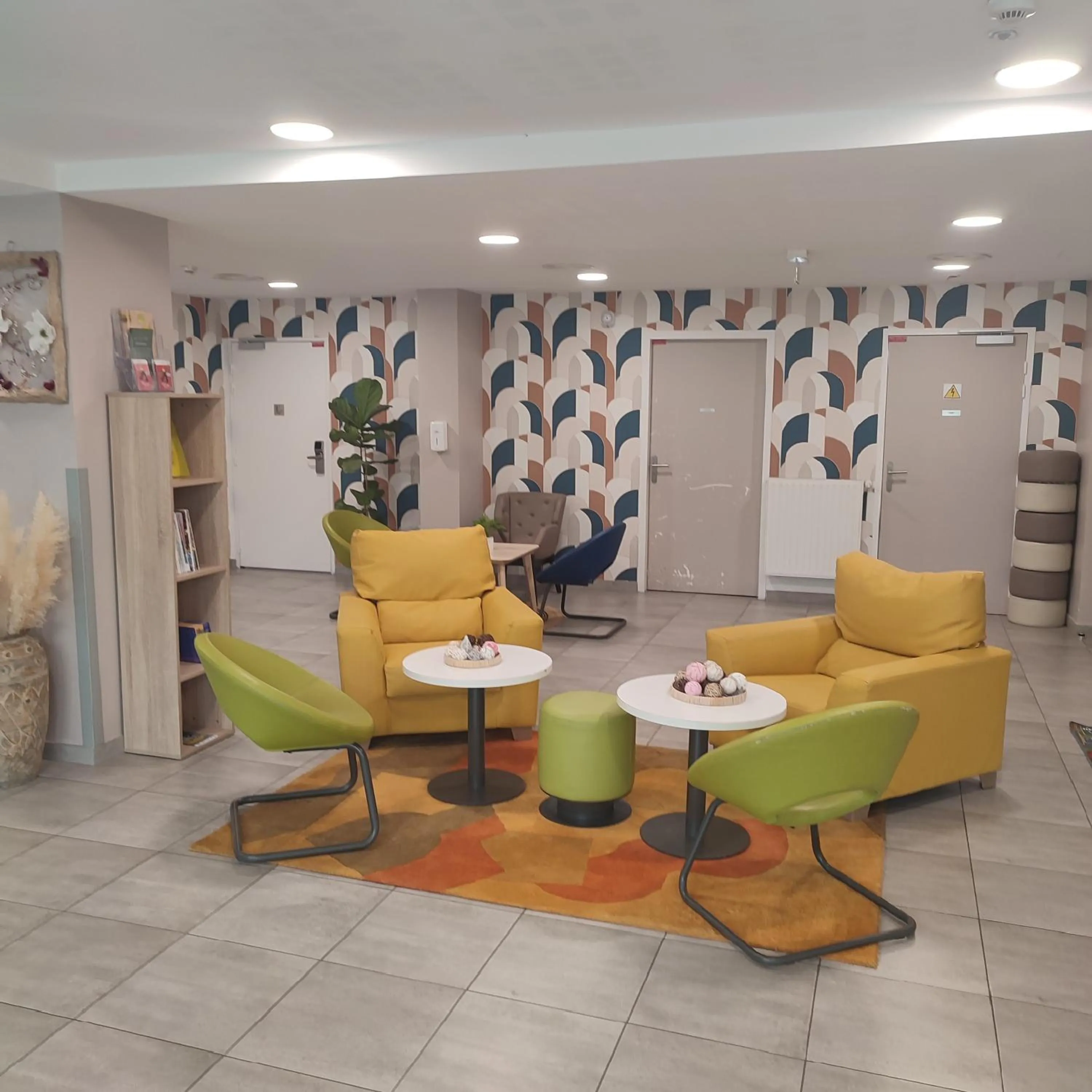 Lobby or reception in Moov'Appart Hotel Clichy