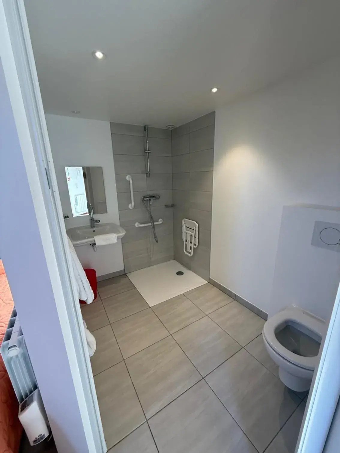 Family Bungalow in Henri 4 Family Bungalow in Henri 4