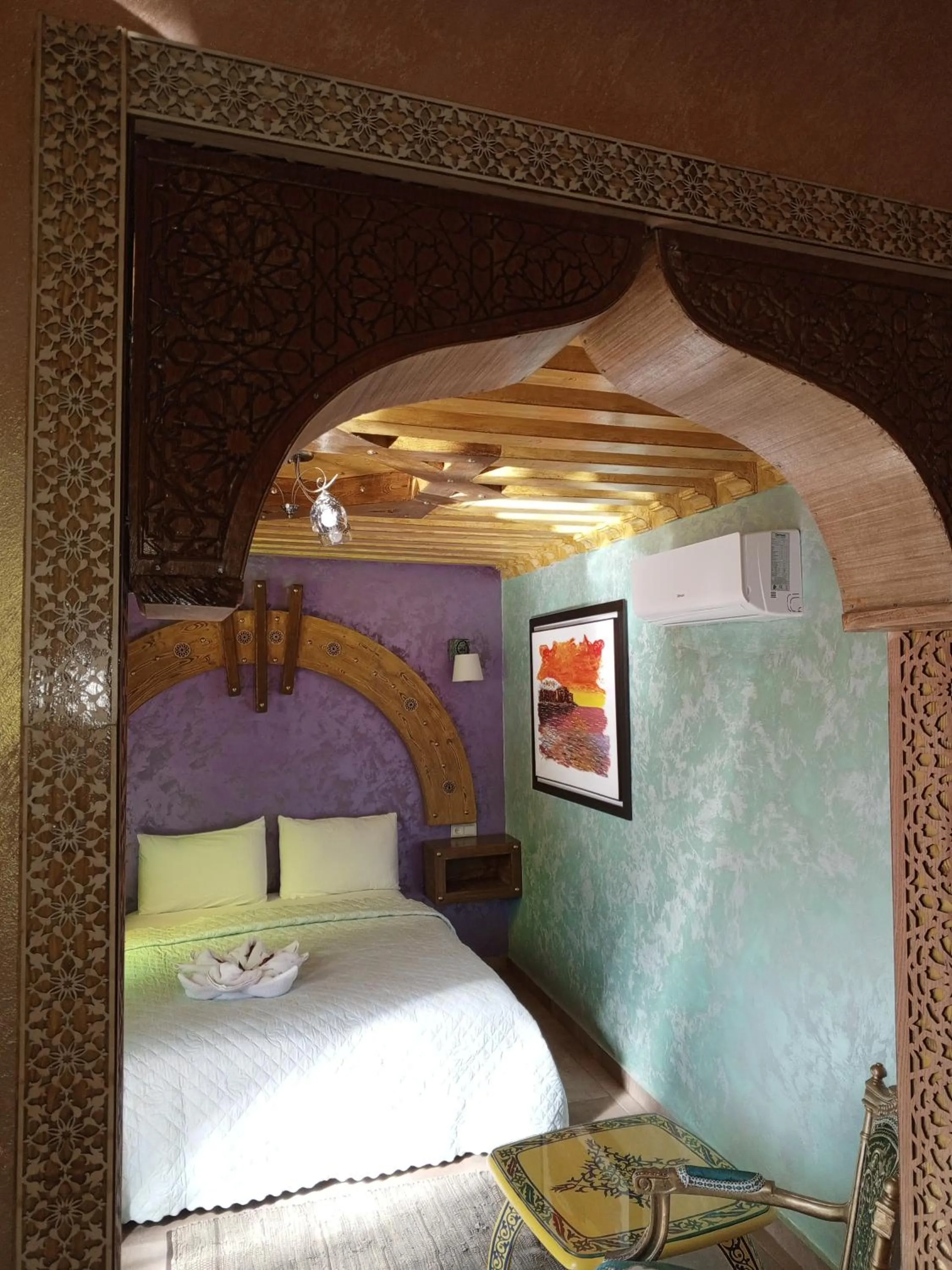 Bed in RIAD ESMERALDA By Dar Ouezzani