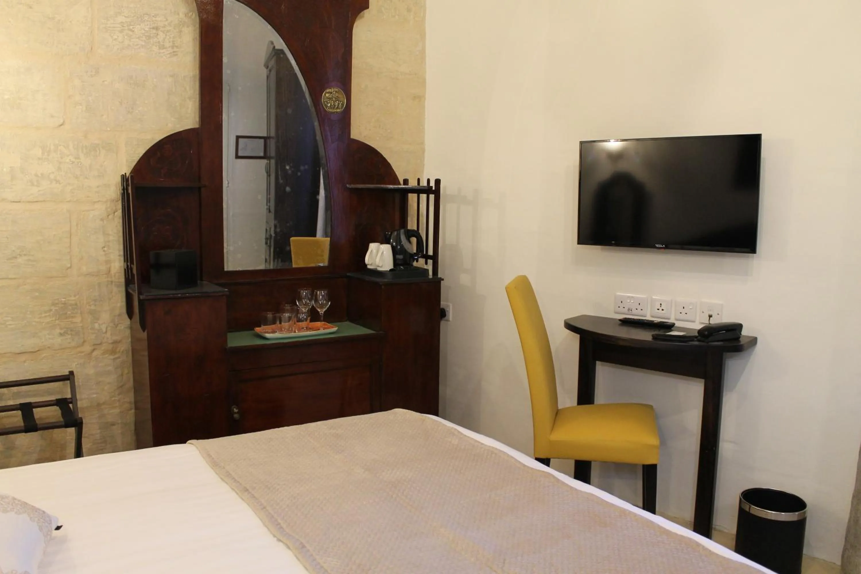 Bed in Palazzino Nina Boutique Hotel