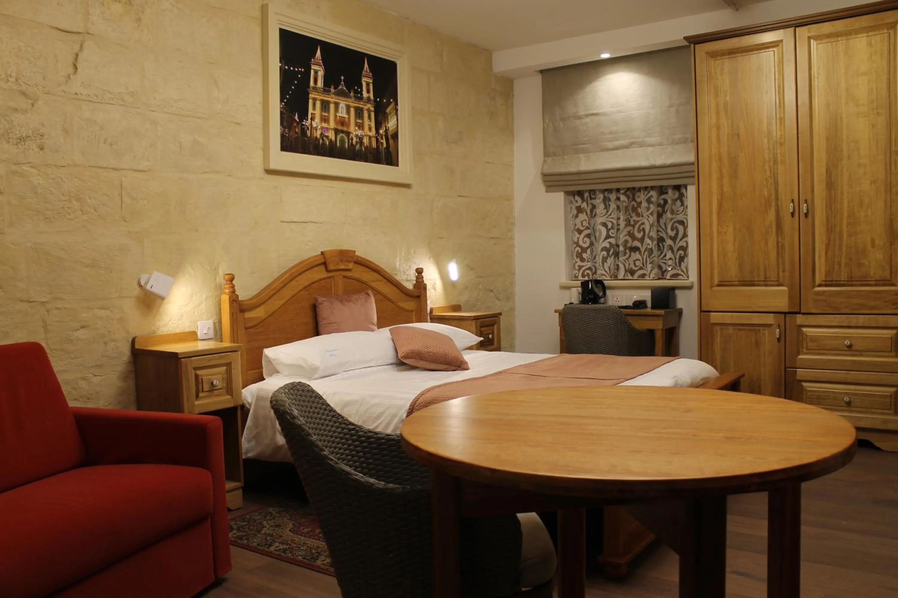 Photo of the whole room, Bed in Palazzino Nina Boutique Hotel