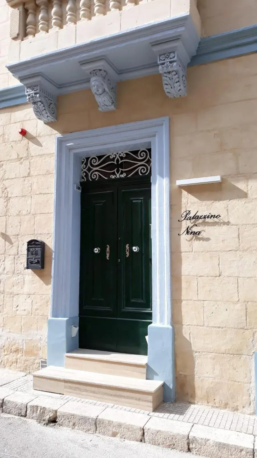 Facade/entrance in Palazzino Nina Boutique Hotel Facade/entrance in Palazzino Nina Boutique Hotel