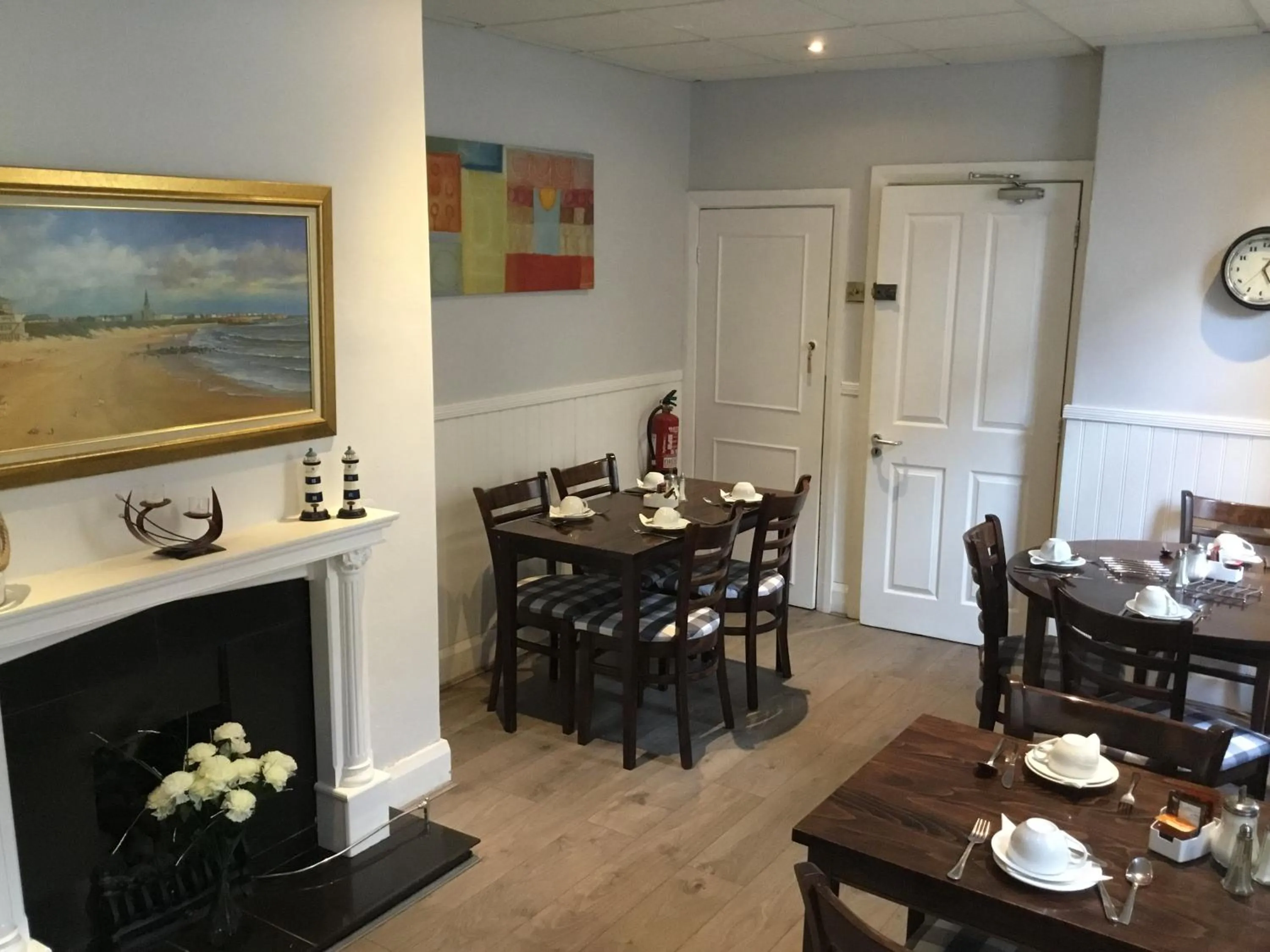 Photo of the whole room in Cara Guesthouse