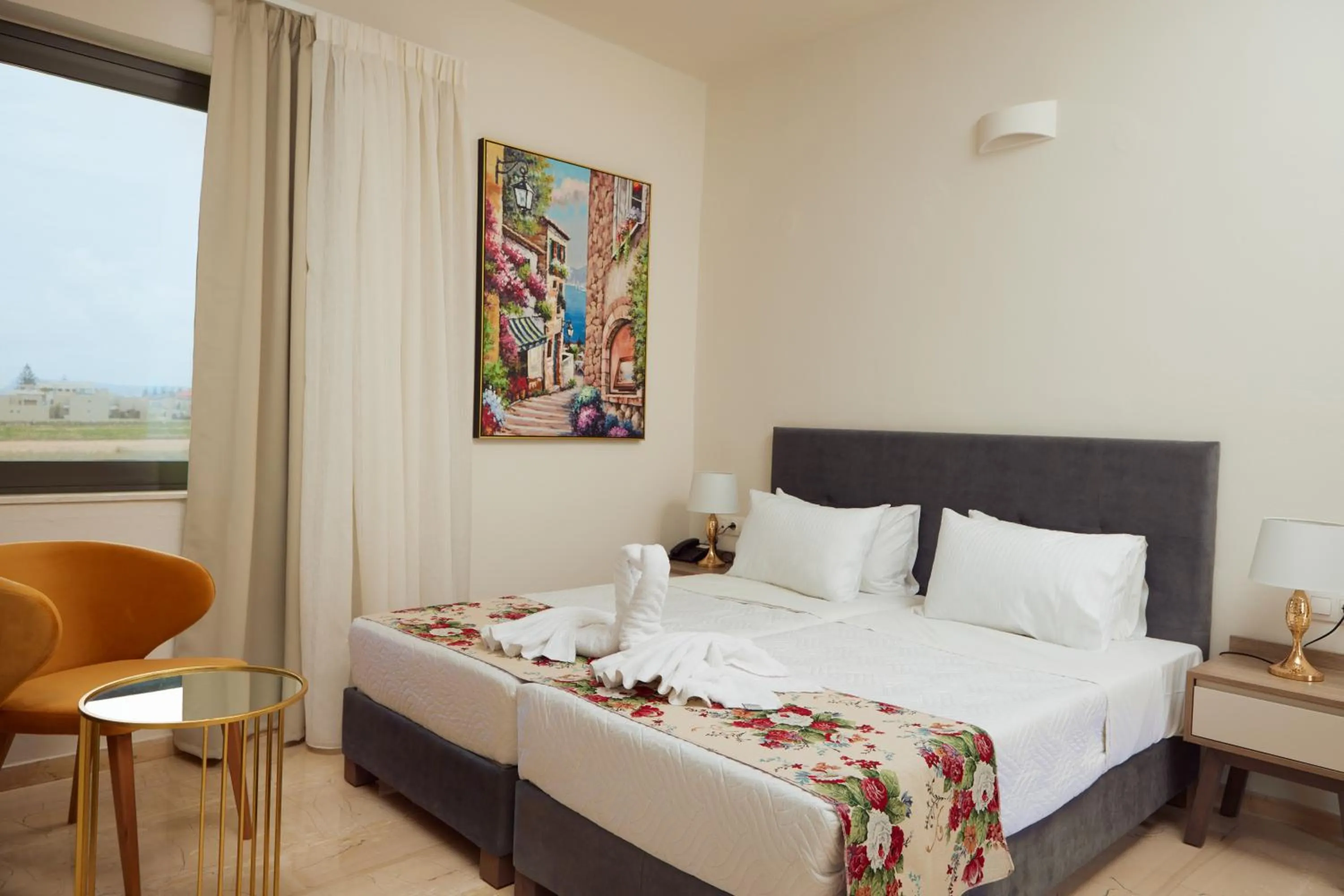 Property building in Amnissos Residence