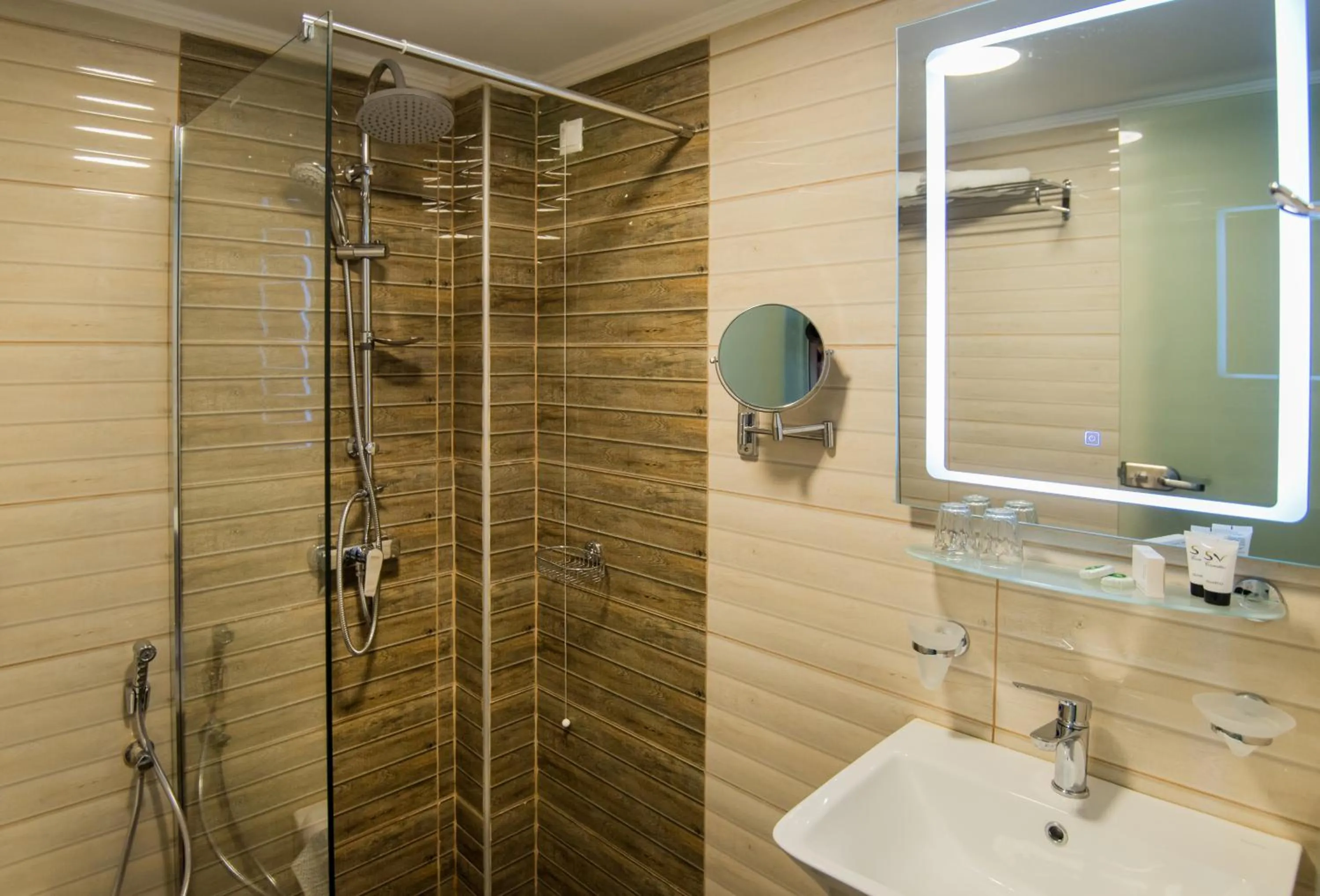 Shower in Amnissos Residence