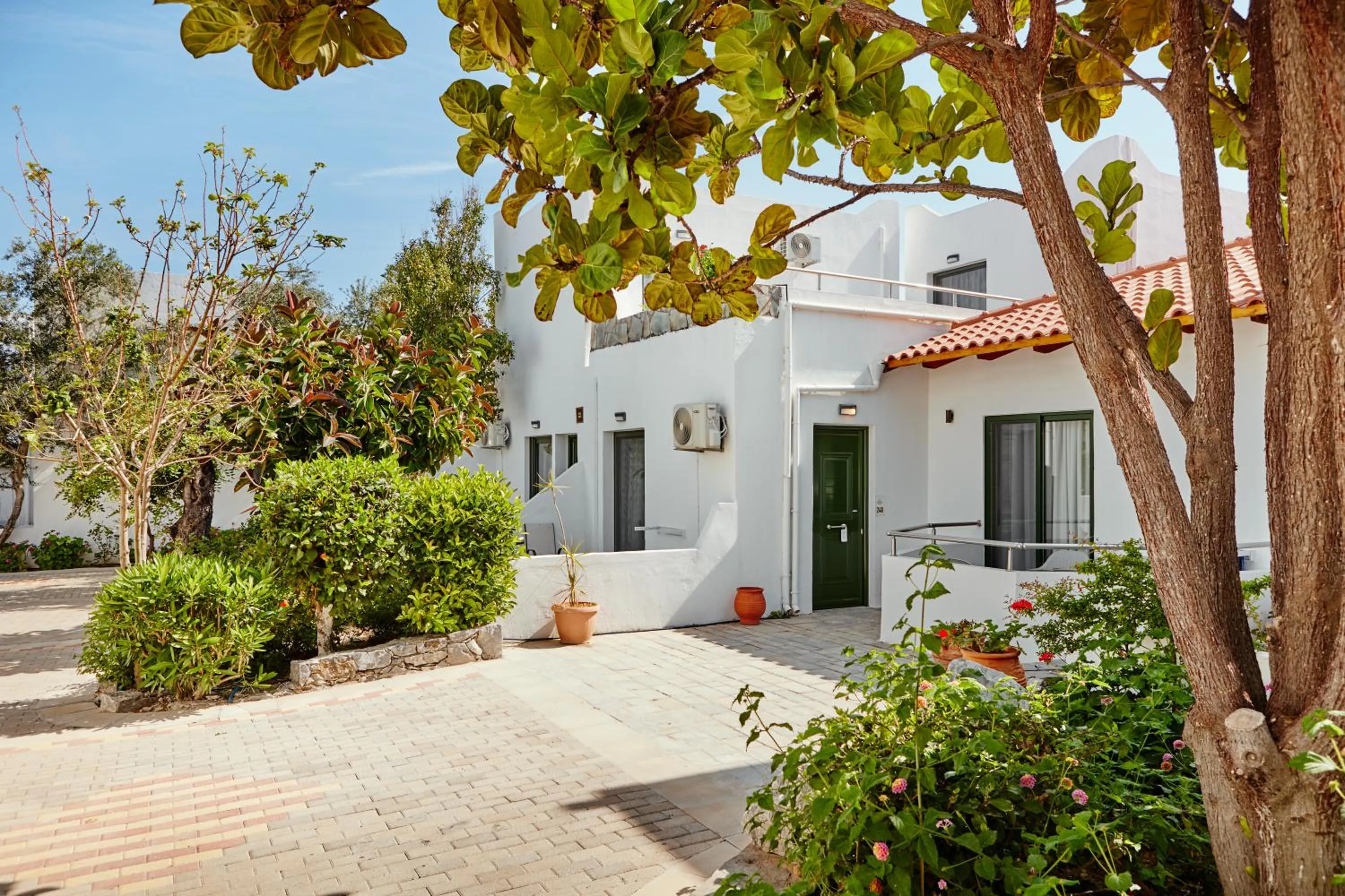 Property building in Amnissos Residence