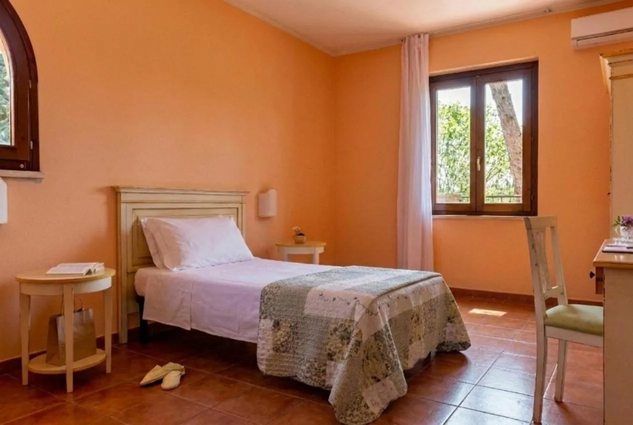 Photo of the whole room, Bed in Palazzo Vittoria