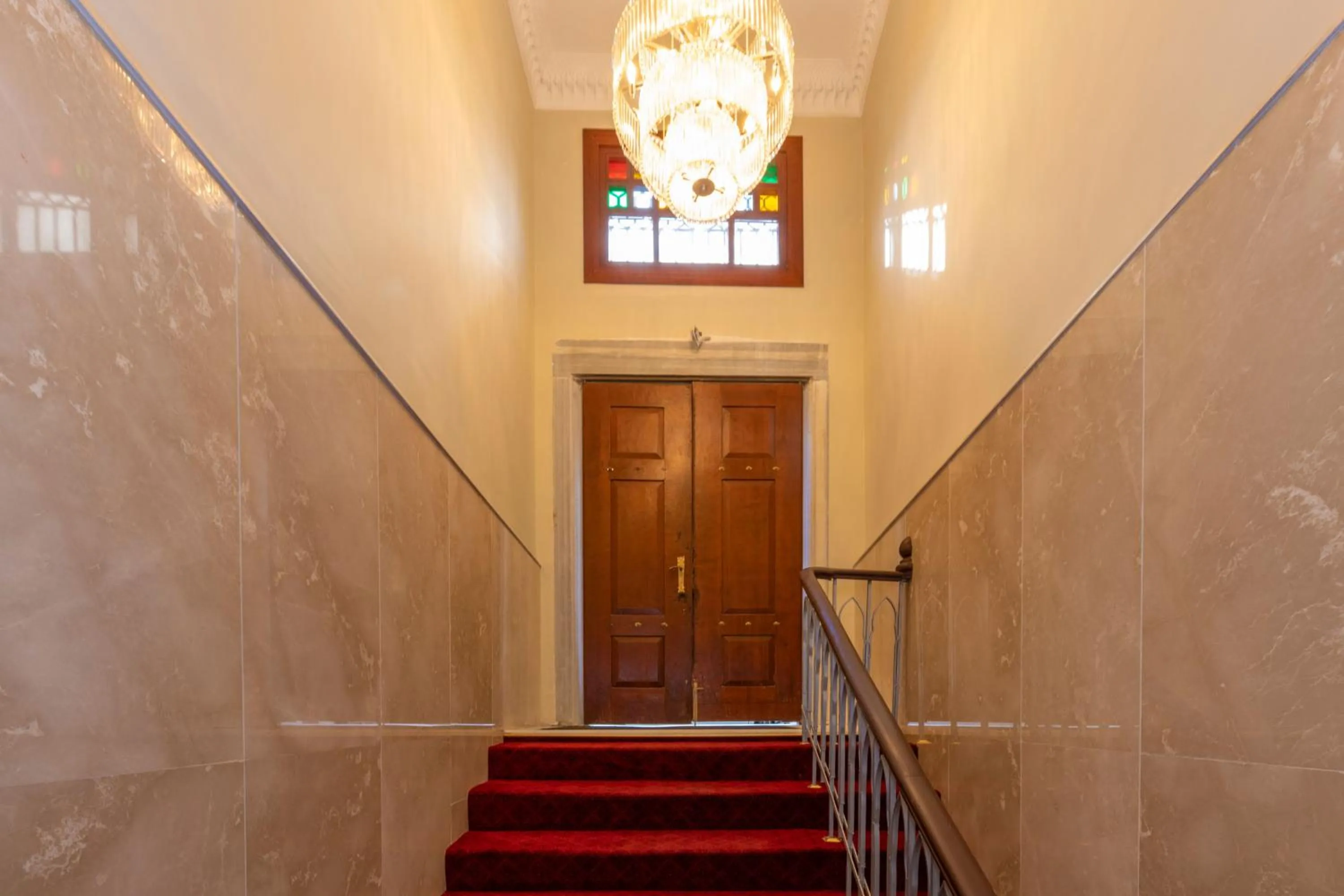 Property building in Blue Gilroy Hotel