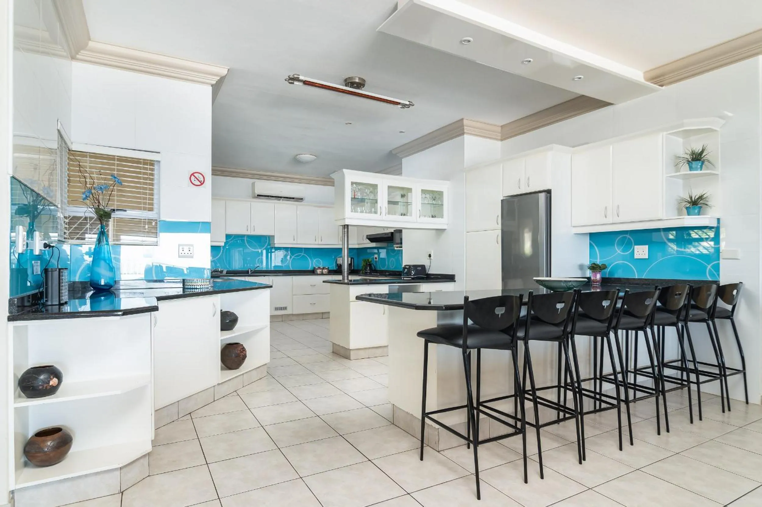 Miramar 3 - FAMILY ONLY Max 4 adults and 4 children