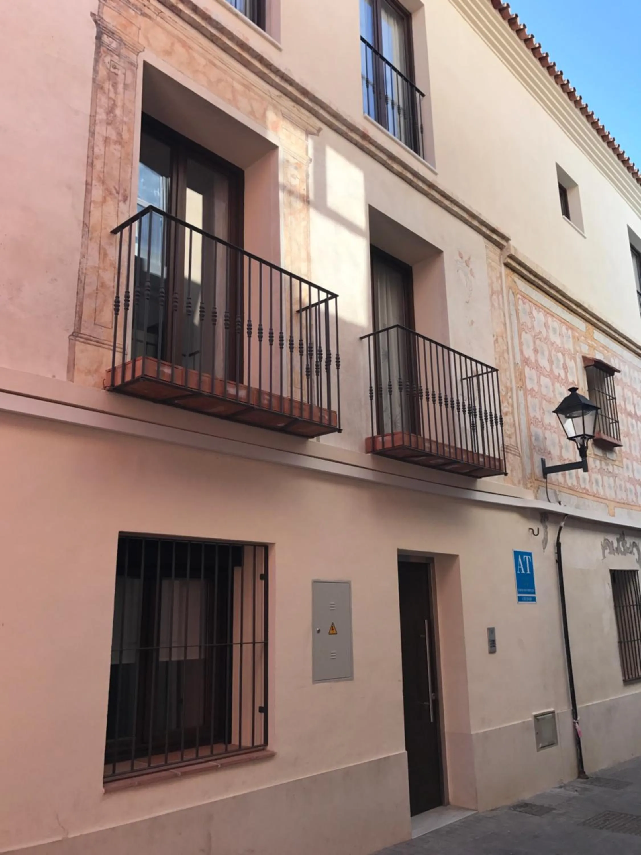 Property building in Málaga Apartamentos - Jinetes, 23