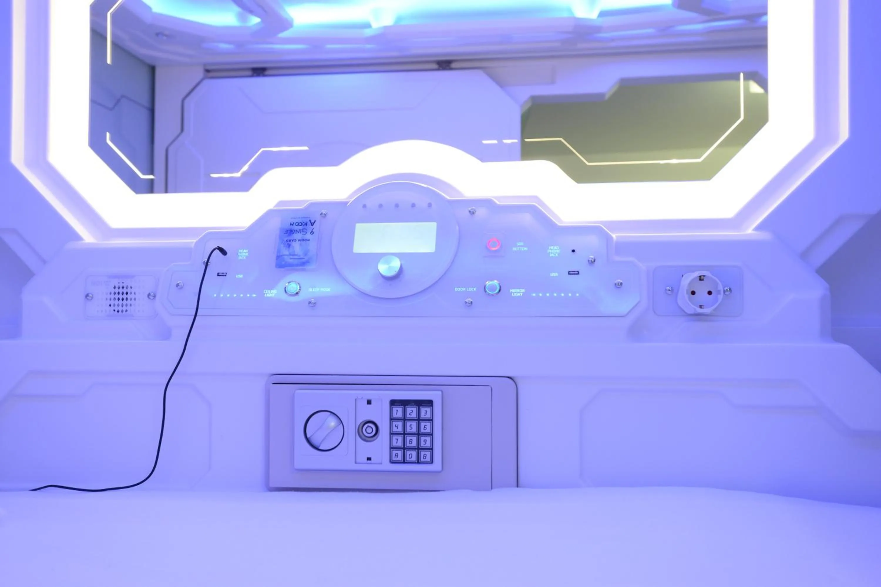 Single Room - single occupancy in Space Home Apartment - Inner City
