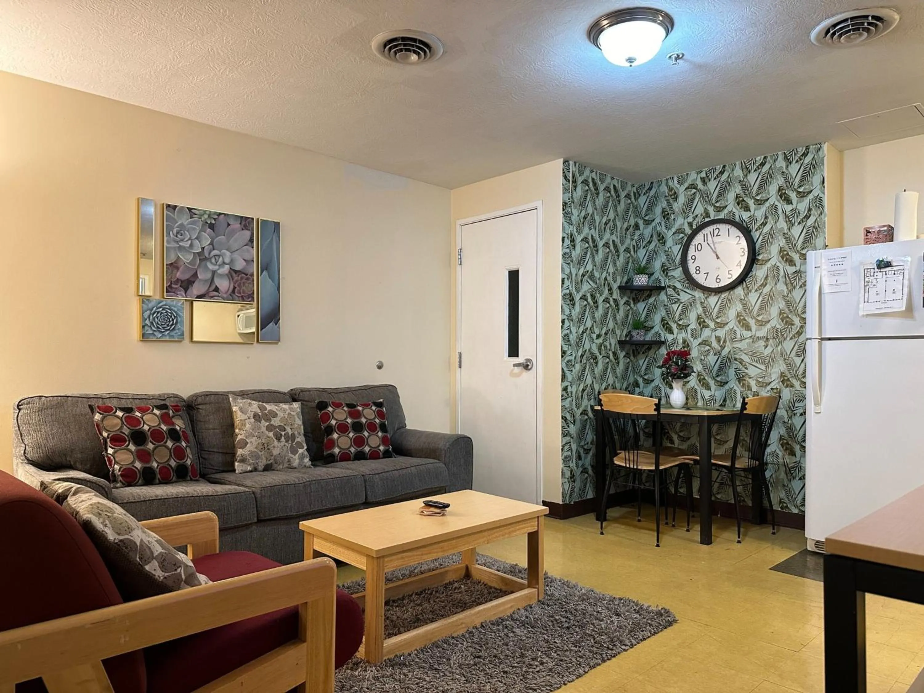 Living room in Stay Pittsburgh