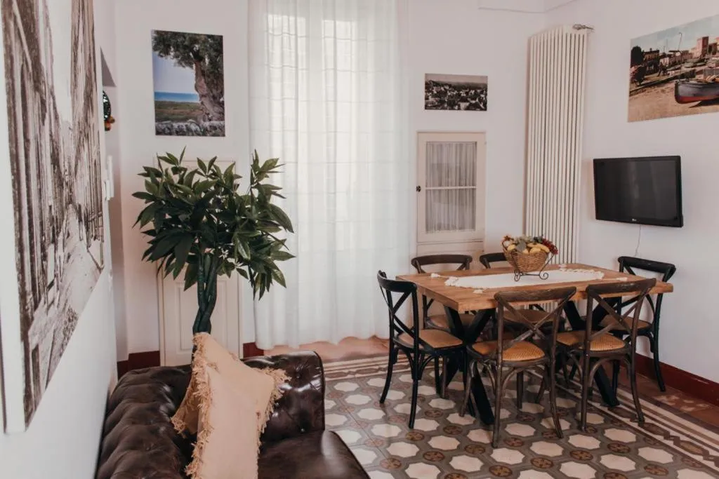 Dining area in Dimora Antica Perla