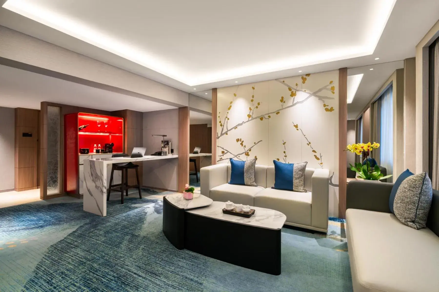 Photo of the whole room in China Hotel Guangzhou Photo of the whole room in China Hotel Guangzhou