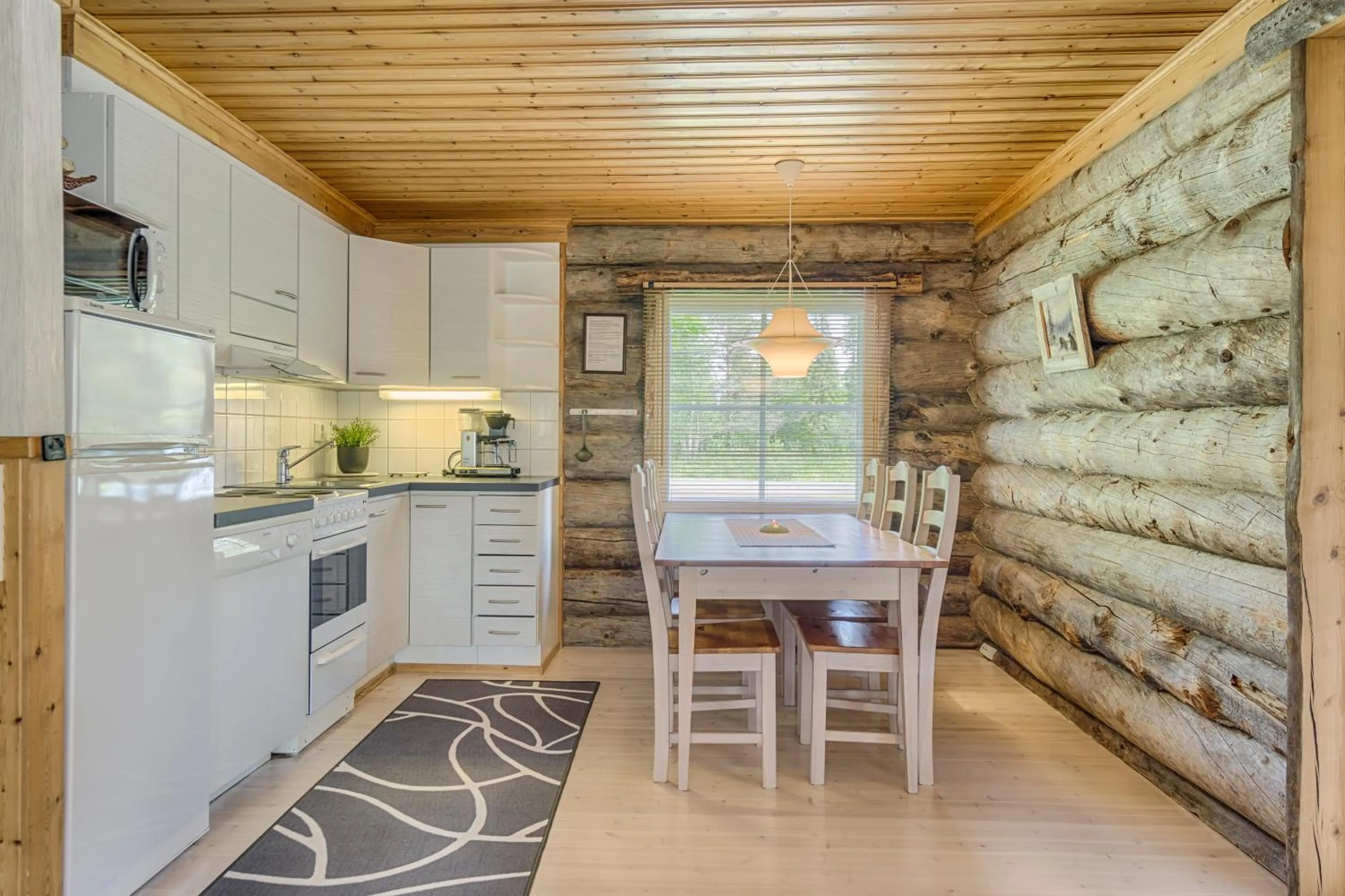 Kitchen or kitchenette in Iisakki Village