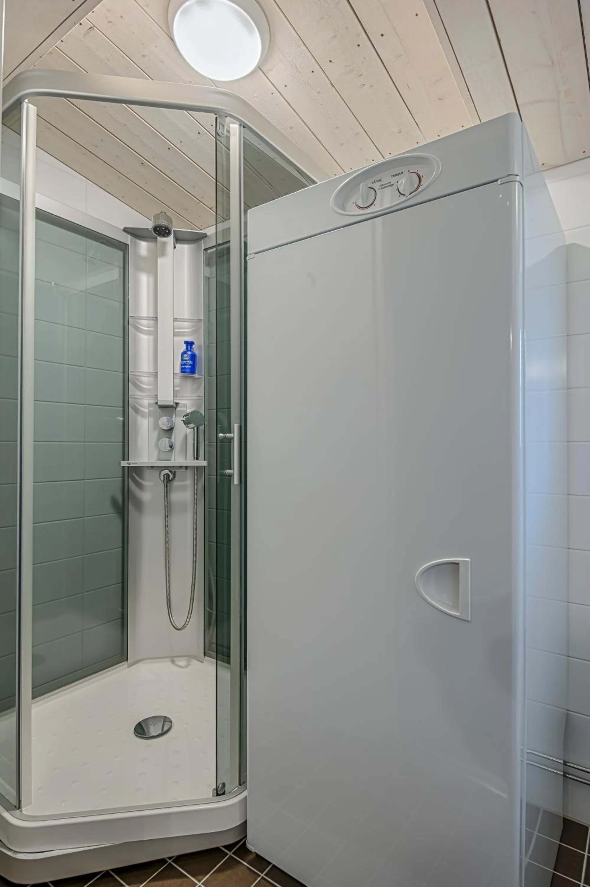 Shower in Iisakki Village