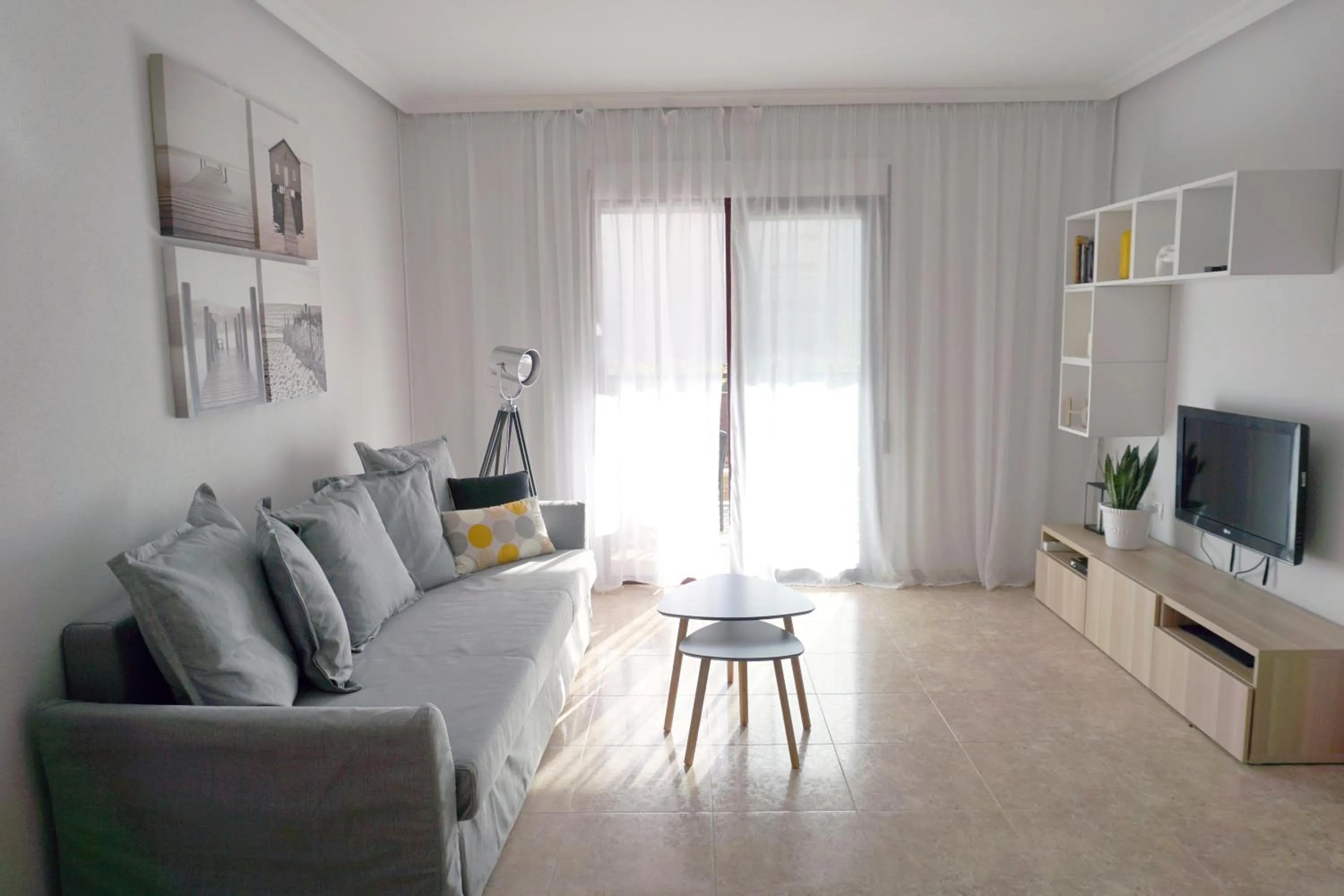 Living room in COSTA MARINA - Cabo Roig - Vista a piscina
