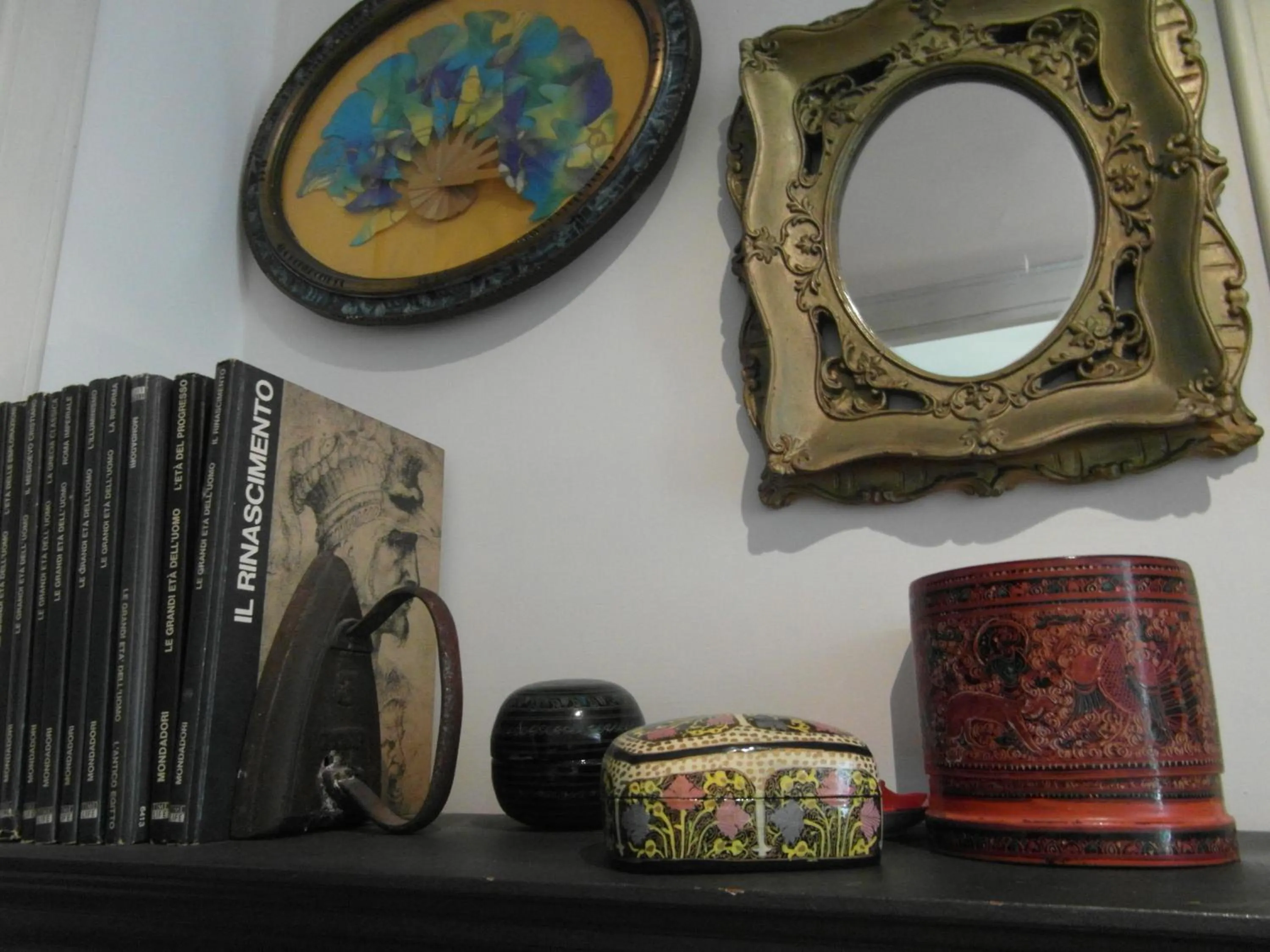 Decorative detail in Abitazione Pigneto B&B