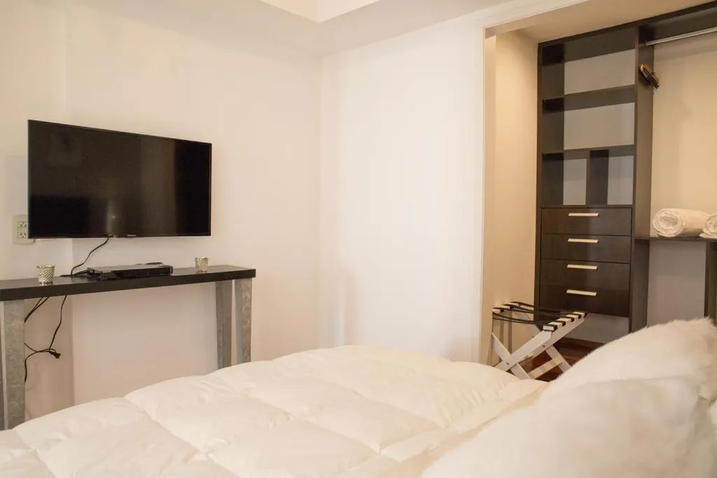 Bed in Palermo Apart By Zafiro