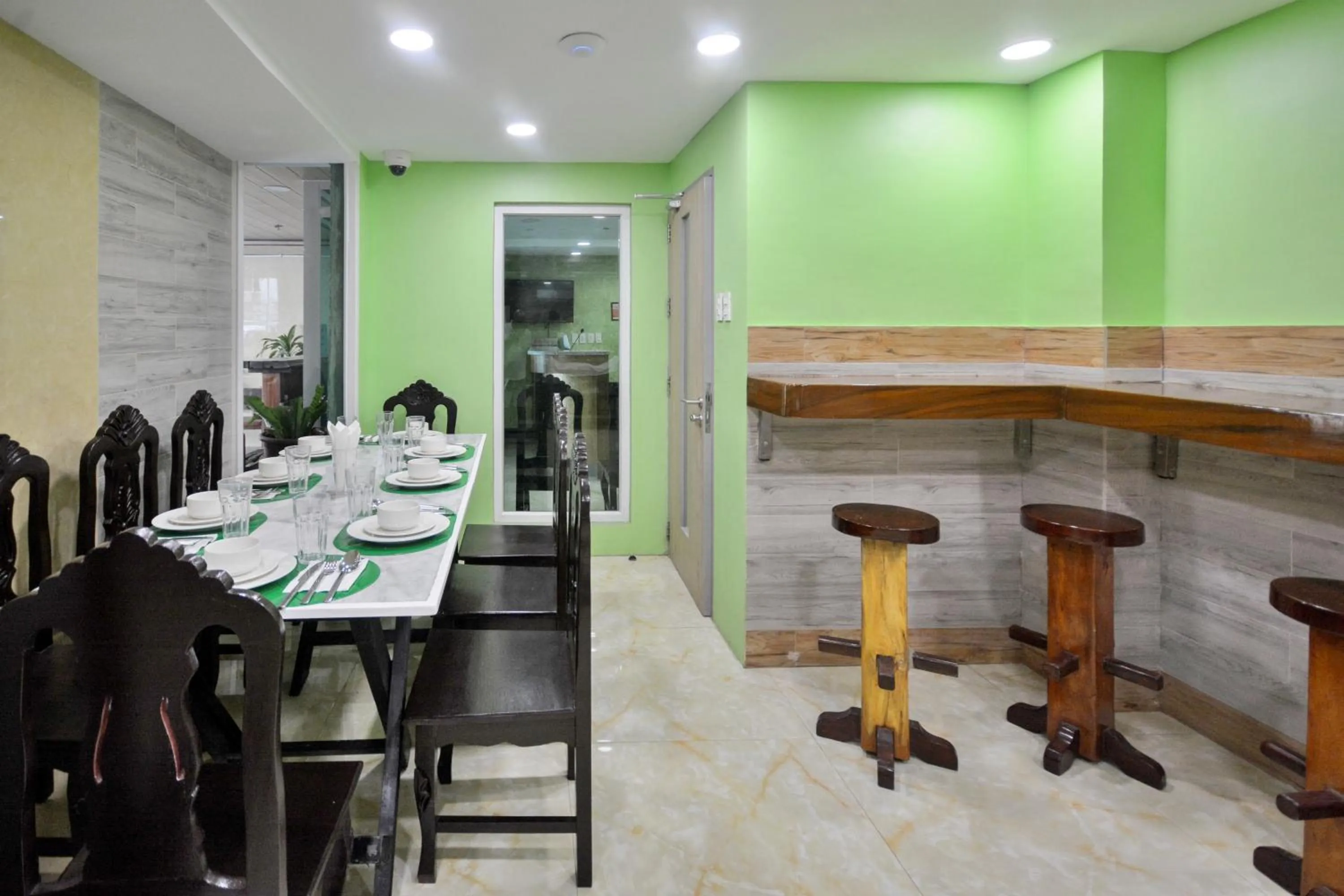 Coffee/tea facilities in Emerald Island Hotel