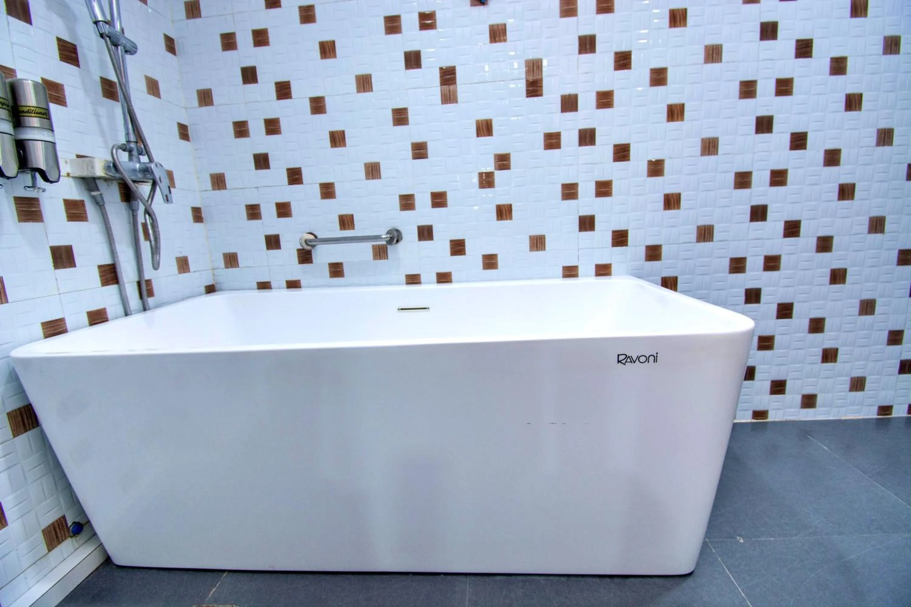 Emerald Island Hotel