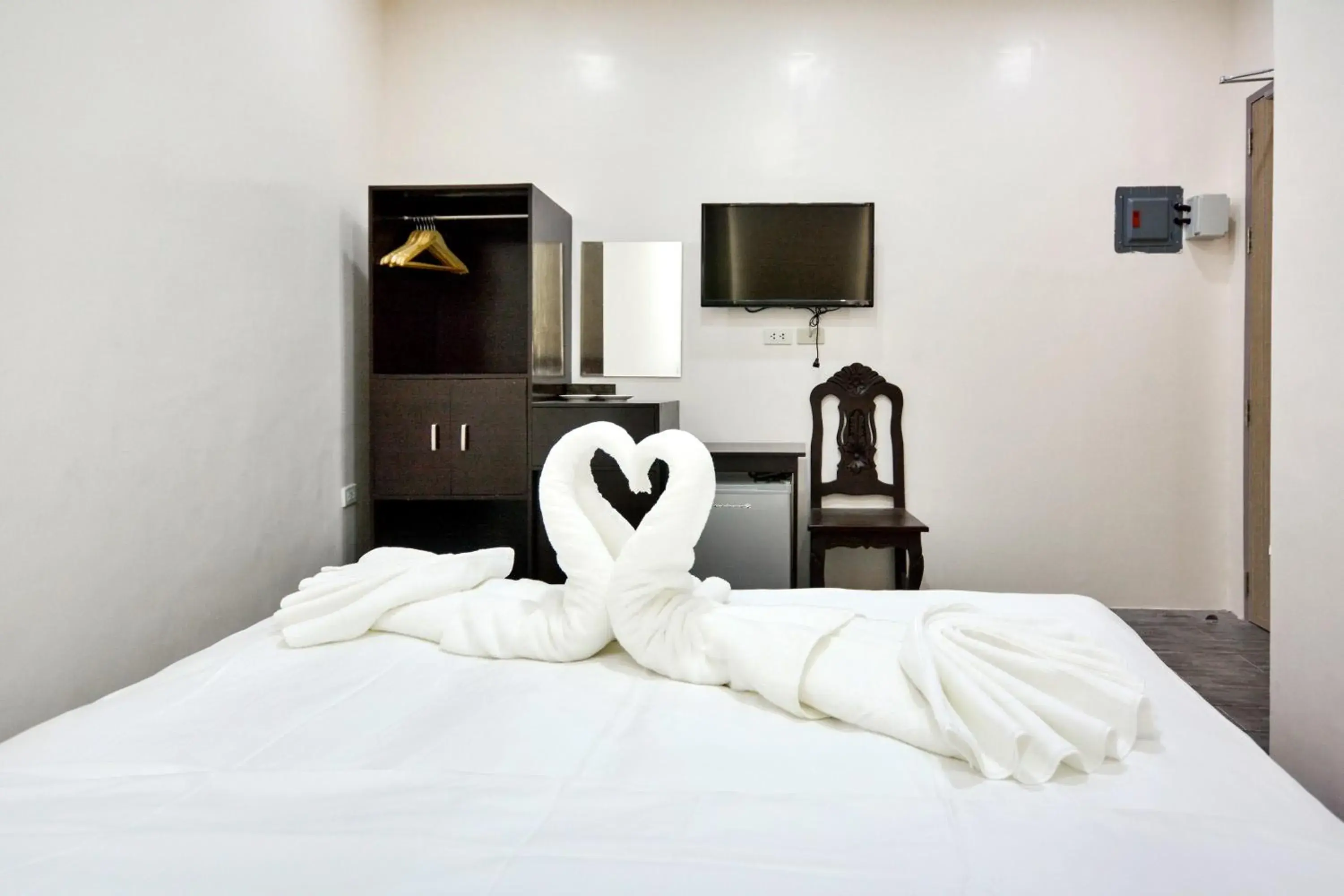 Bed in Emerald Island Hotel Bed in Emerald Island Hotel