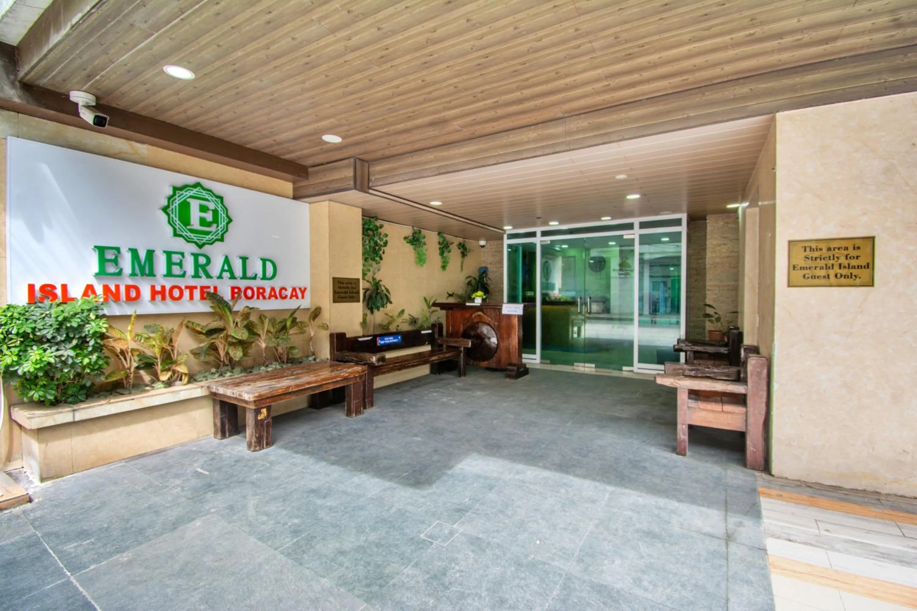 Emerald Island Hotel
