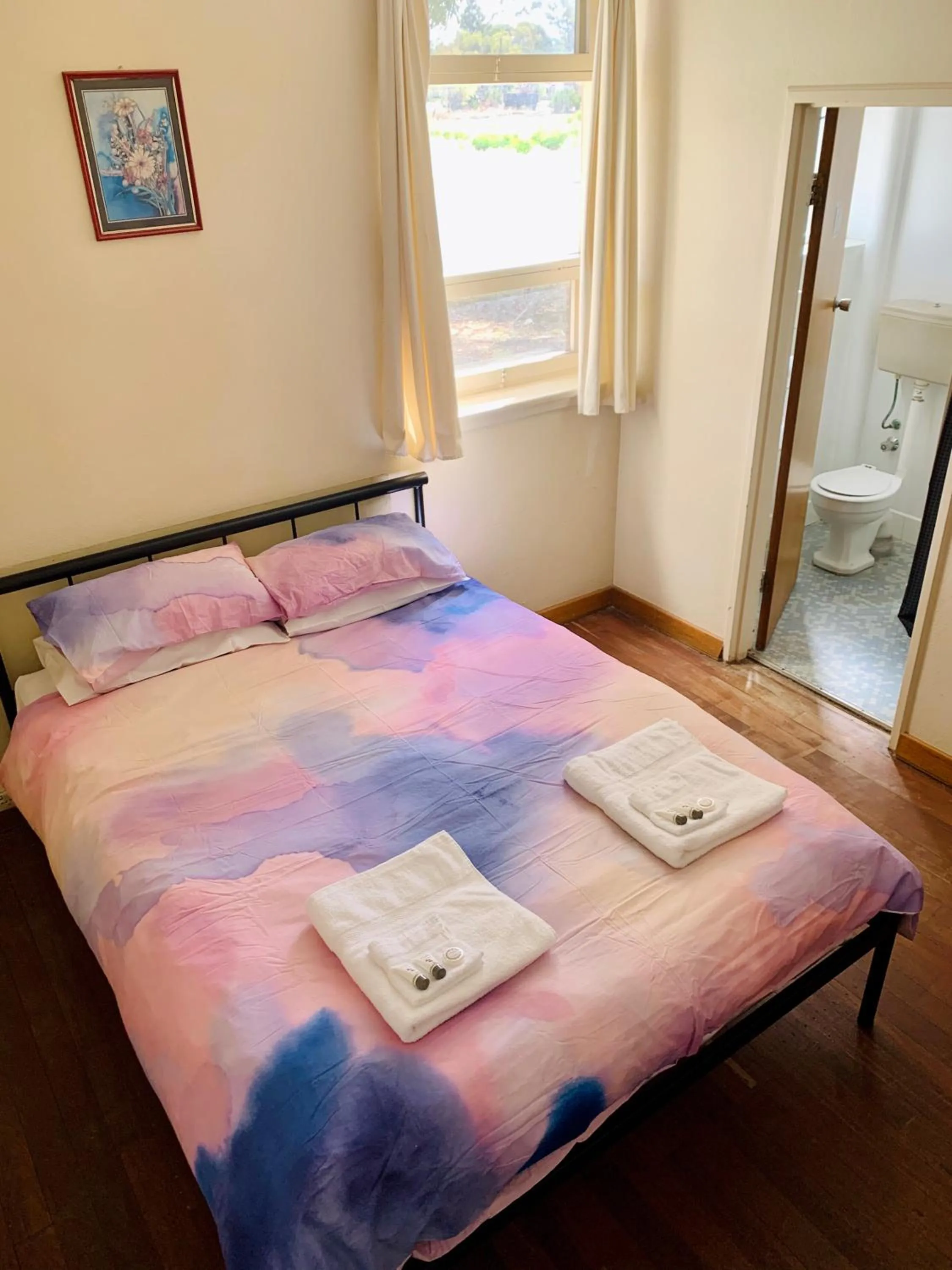 Bed in Coonalpyn Hotel