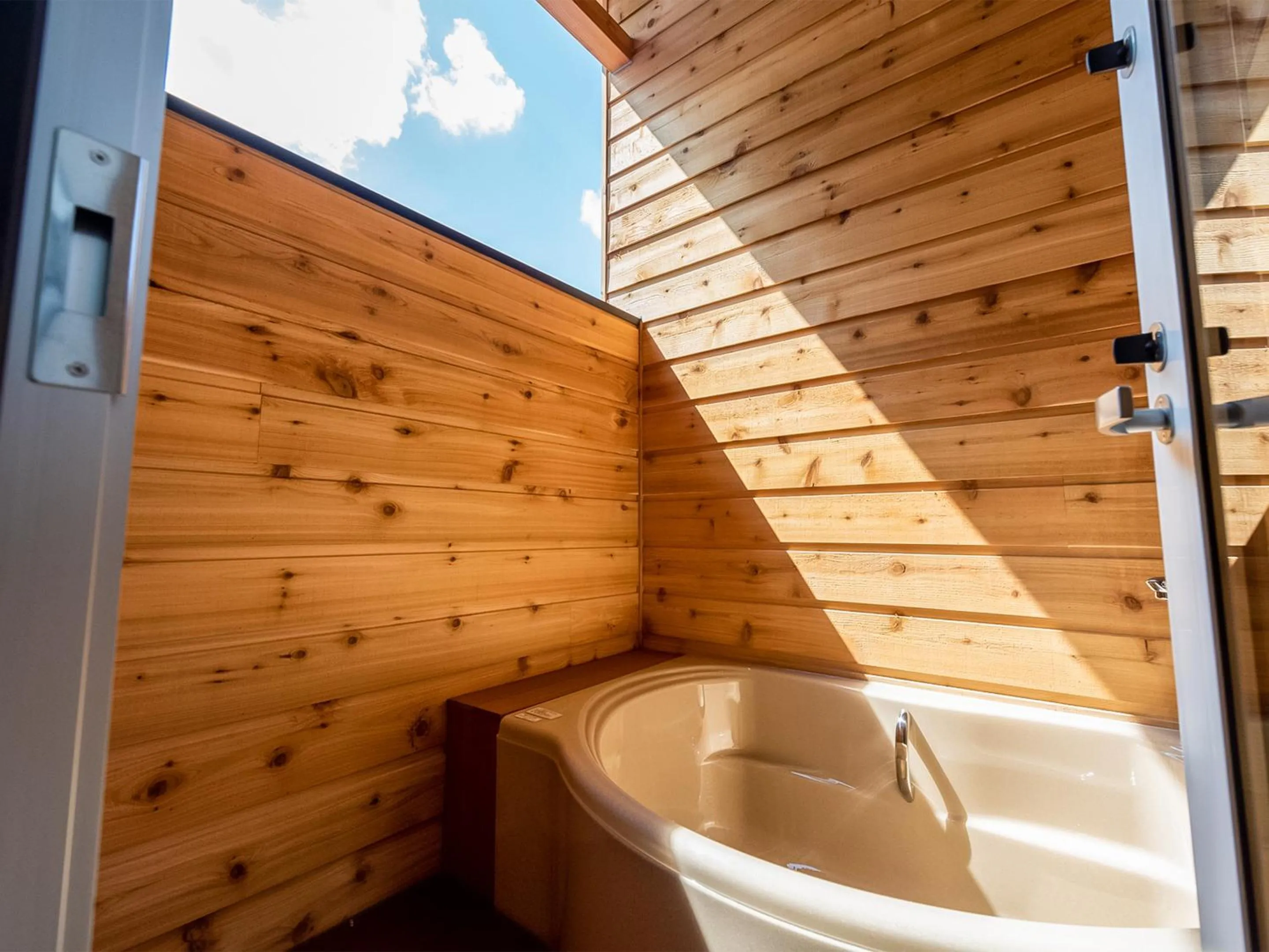 Open Air Bath in Kawaguchiko Villa FJ Resort