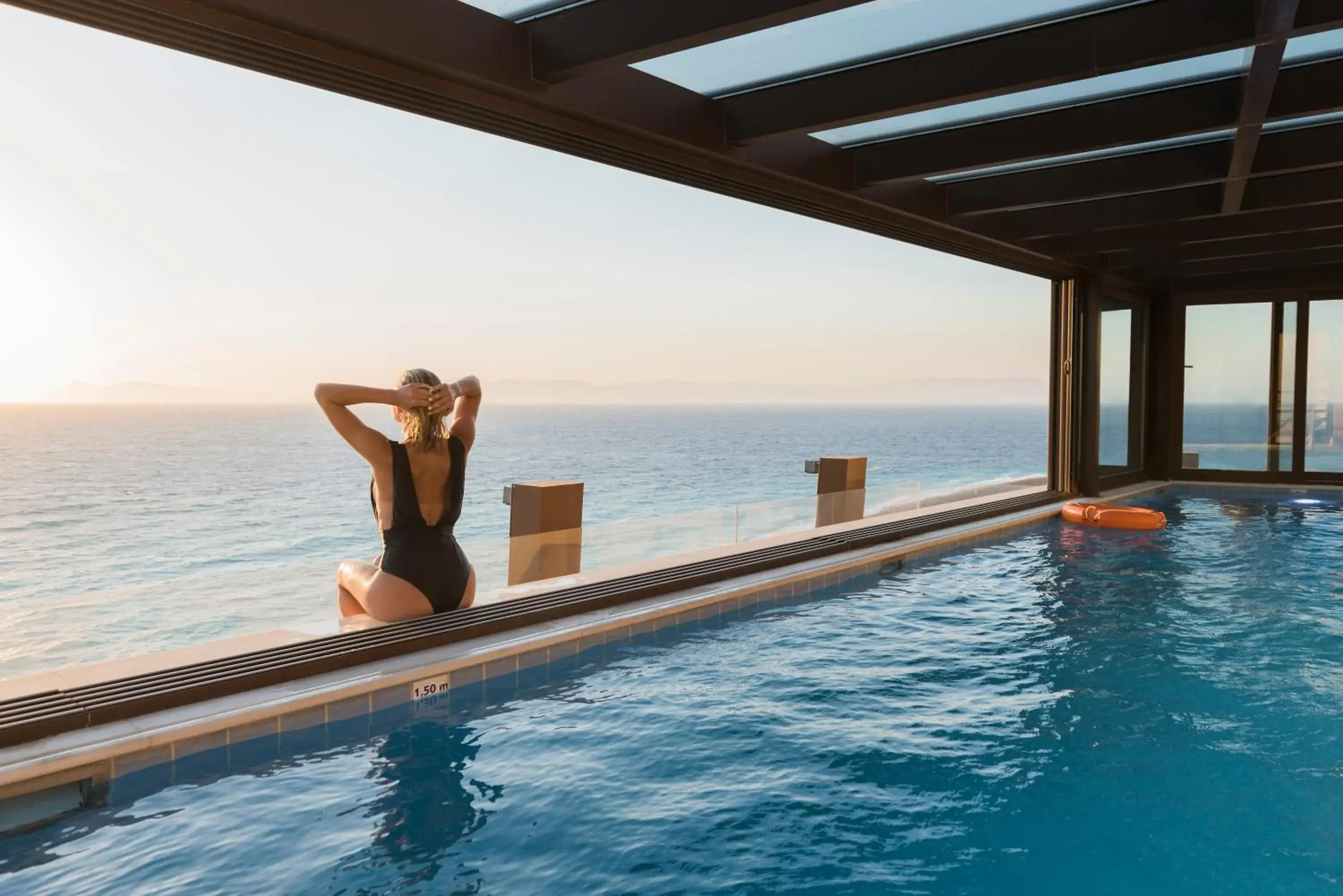 Swimming pool in Bellevue On The Beach Suites Swimming pool in Bellevue On The Beach Suites