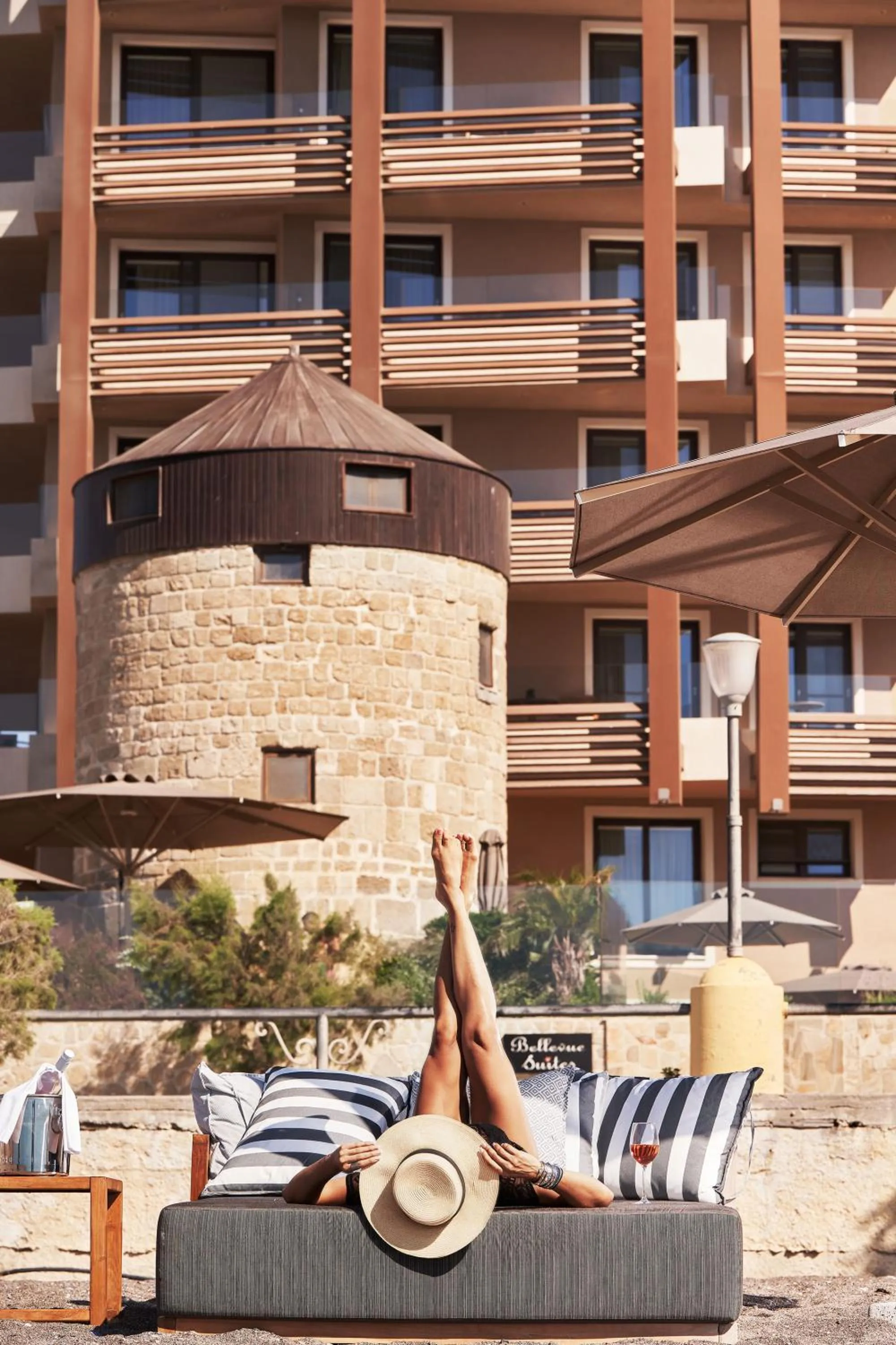 Property building in Bellevue On The Beach Suites